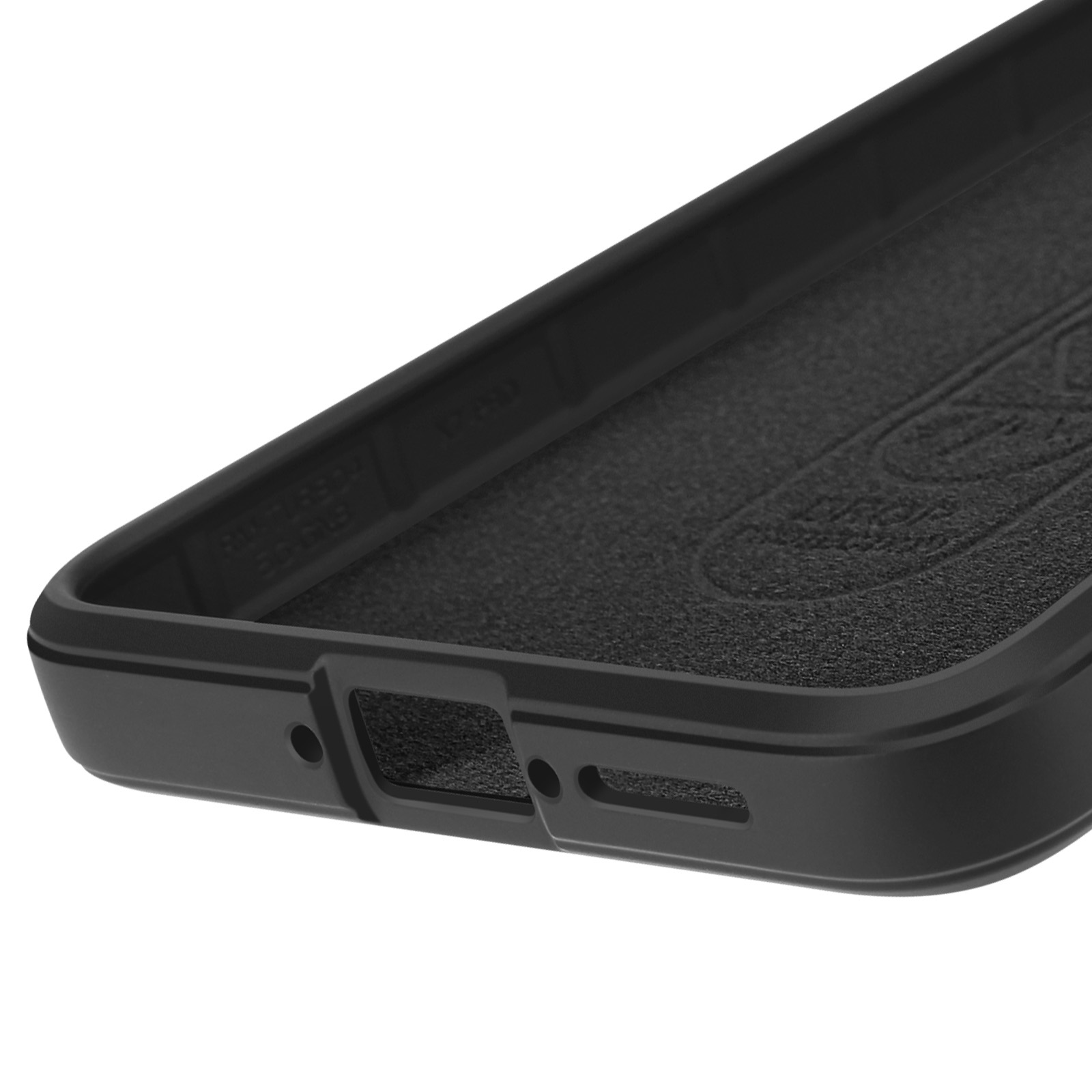 Un primo piano dell'angolo di una custodia per telefono nera. La custodia ha una superficie strutturata e aperture per le porte.