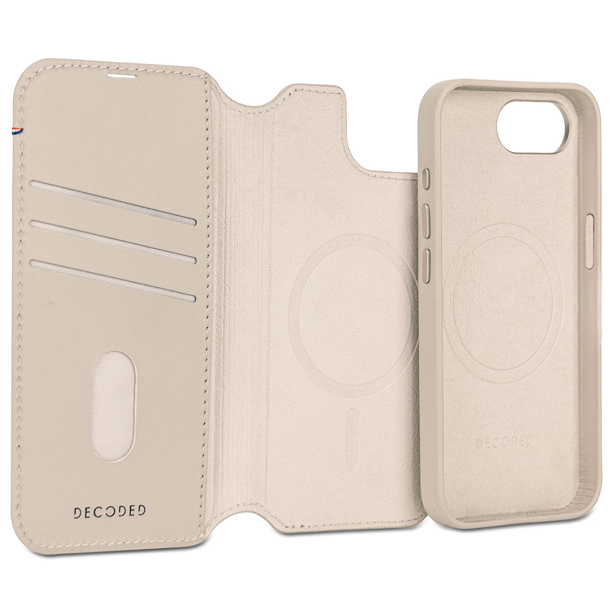 Étui de téléphone en cuir beige avec fente pour carte et rabat magnétique ouvert.