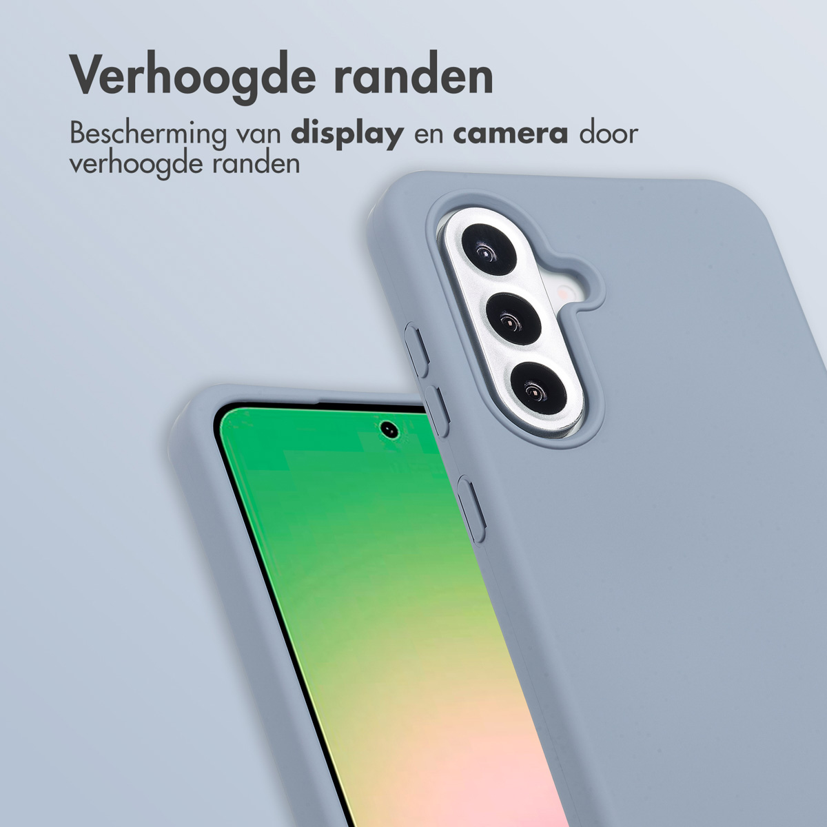 Blauwe telefoonhoes met verhoogde randen, beschermt display en camera. Twee telefoonhoesjes.