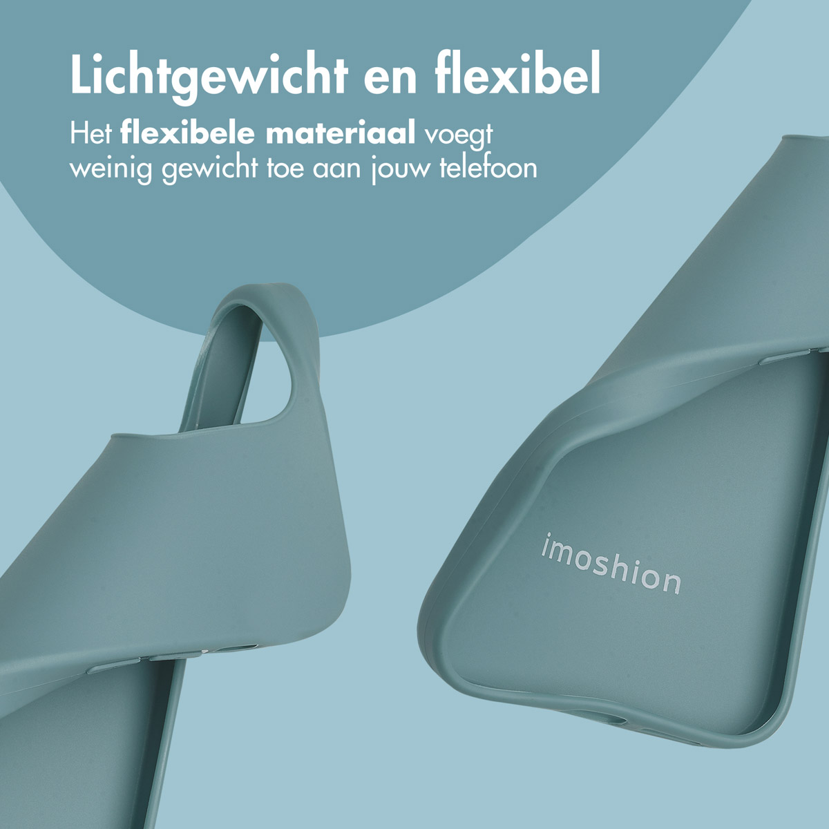 Lichtblauwe telefoonhoes, open en flexibel. Tekst: Lichtgewicht en flexibel.