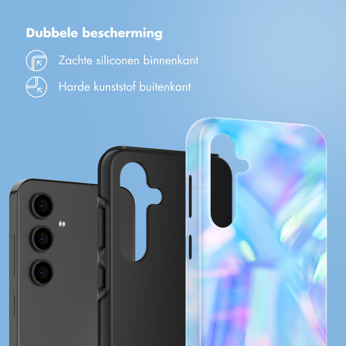 Drie telefoonhoesjes, één op een telefoon. Eén zwart, één met een blauw patroon en één zwarte telefoon.