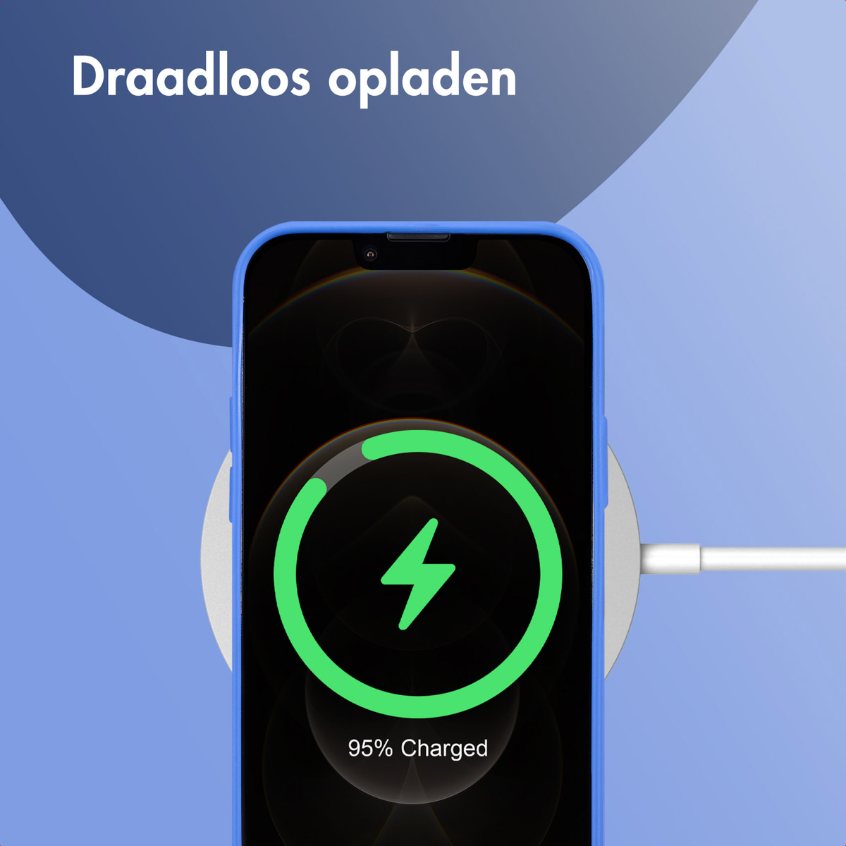 Telefoon draadloos opladen. Groen bliksempictogram geeft 95% opladen aan.