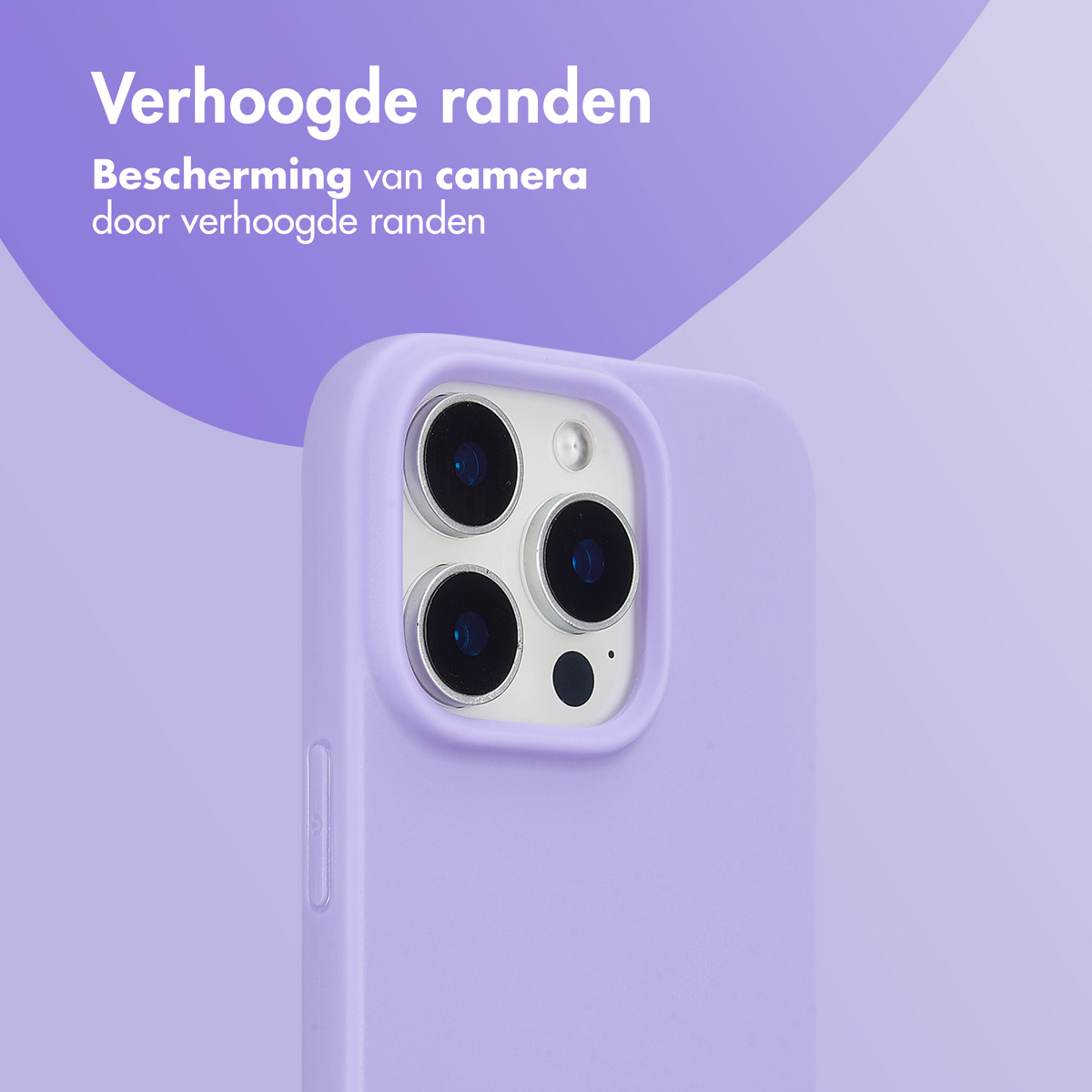 Une coque de téléphone violette. Module caméra visible. Le fond est violet.