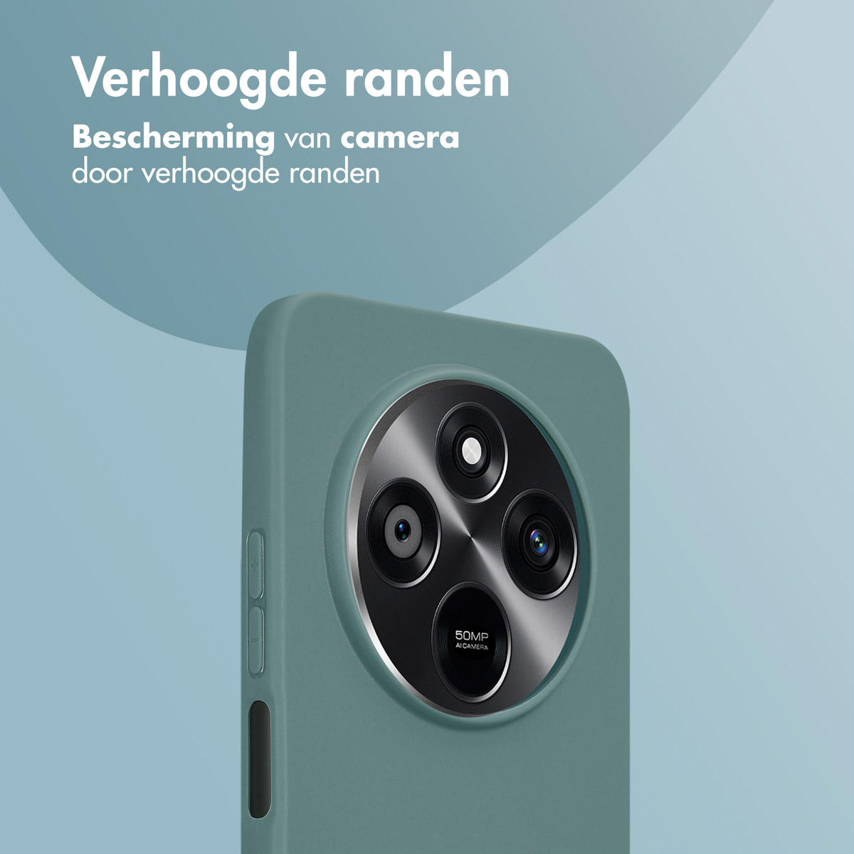 Blauwgroene telefoonhoes met opstaande randen en camera. Tekst: Bescherming van de camera. Vier cameralenzen zichtbaar.