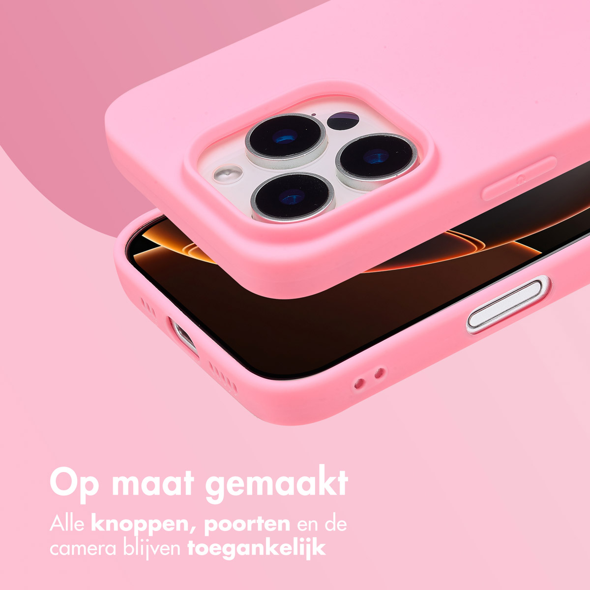 Une coque de téléphone rose est posée sur un téléphone noir. Le texte indique « Fabriqué sur mesure ».
