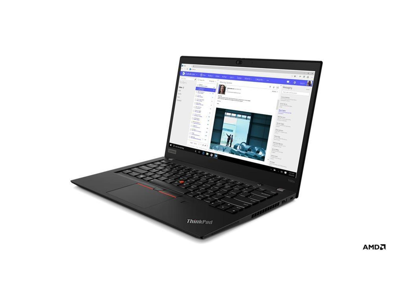 Schwarzer Laptop, der eine Website mit E-Mail-Oberfläche anzeigt. Der Laptop befindet sich auf weißem Grund.