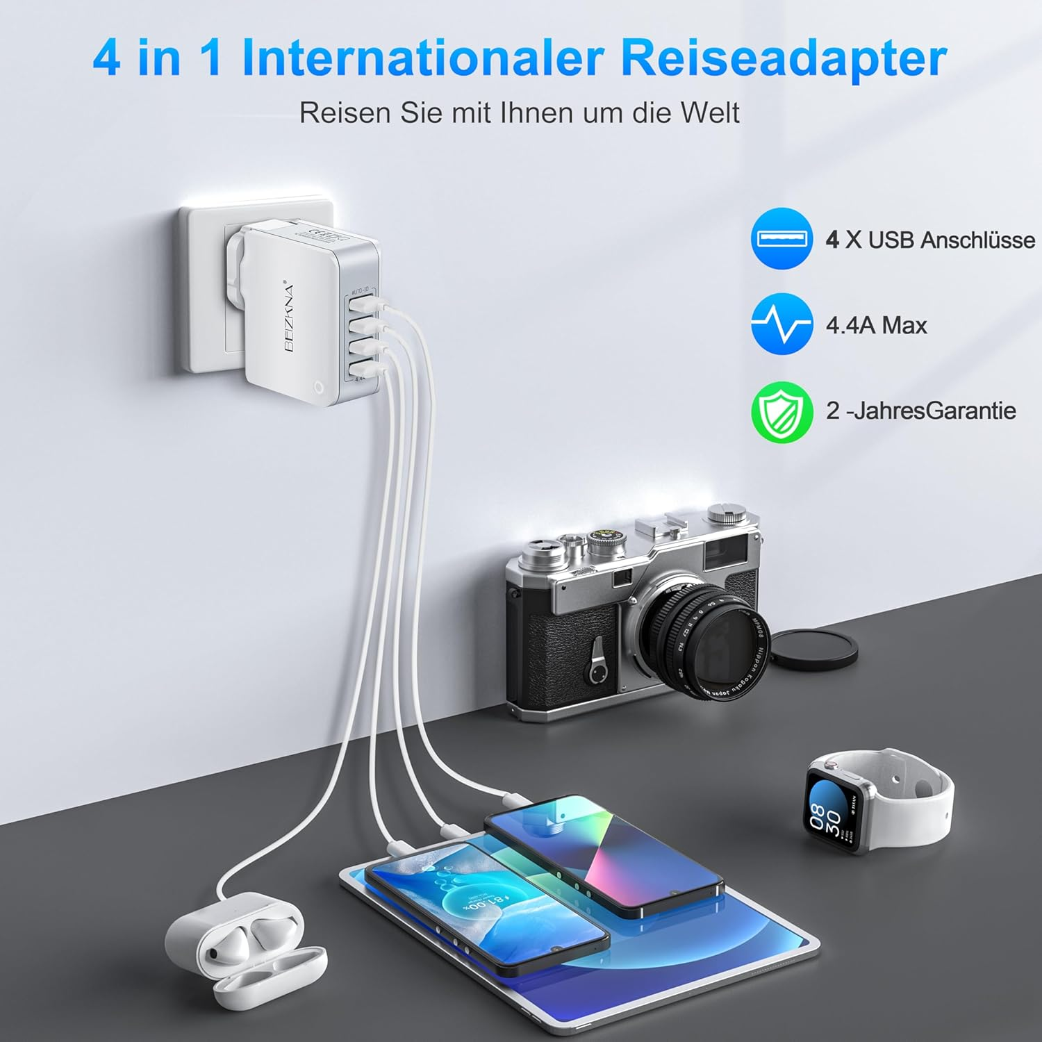 Weißer Netzadapter an der Wand. Verbunden mit Telefon, Tablet, Kopfhörern und Kamera. Weißer Hintergrund.