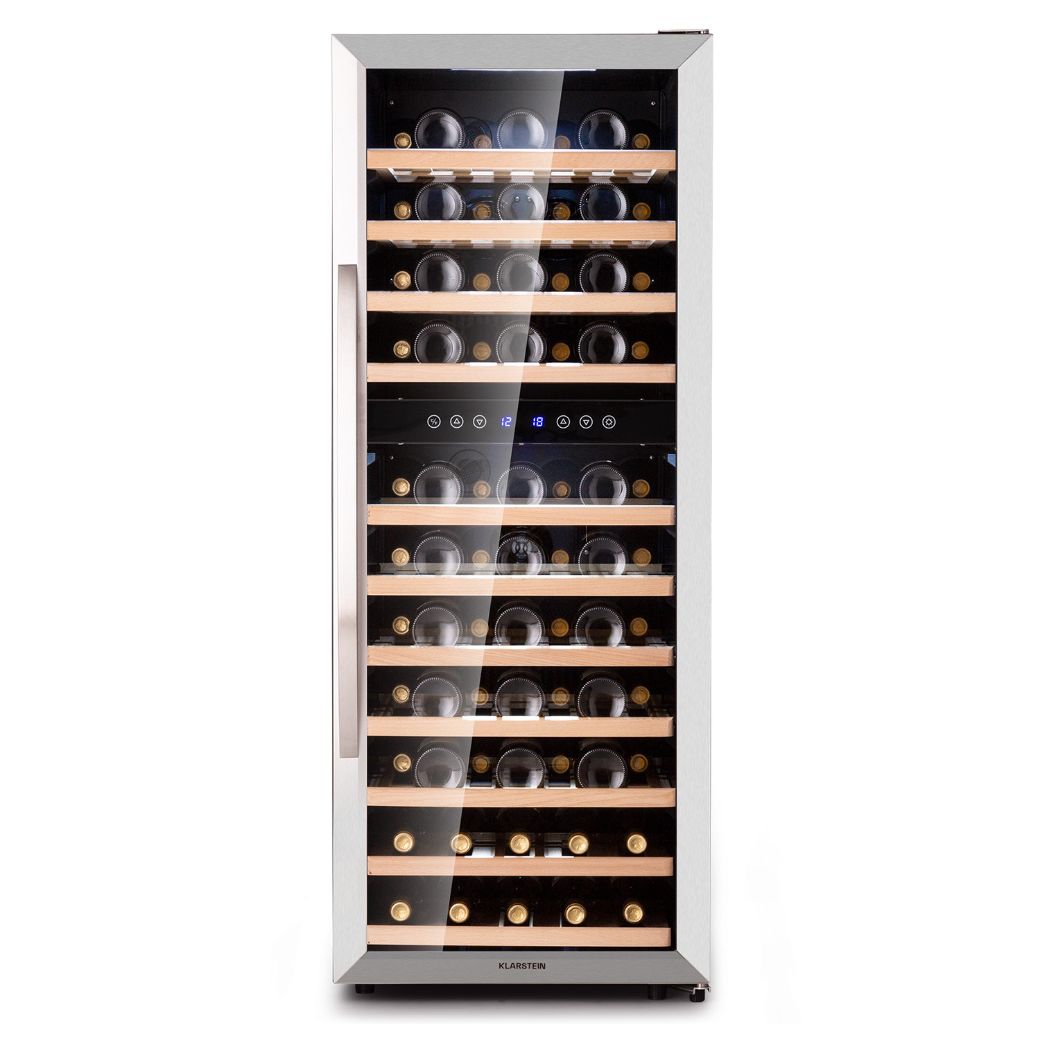 Cantinetta con porta a vetro, piena di bottiglie di vino, ripiani in legno e display digitale.