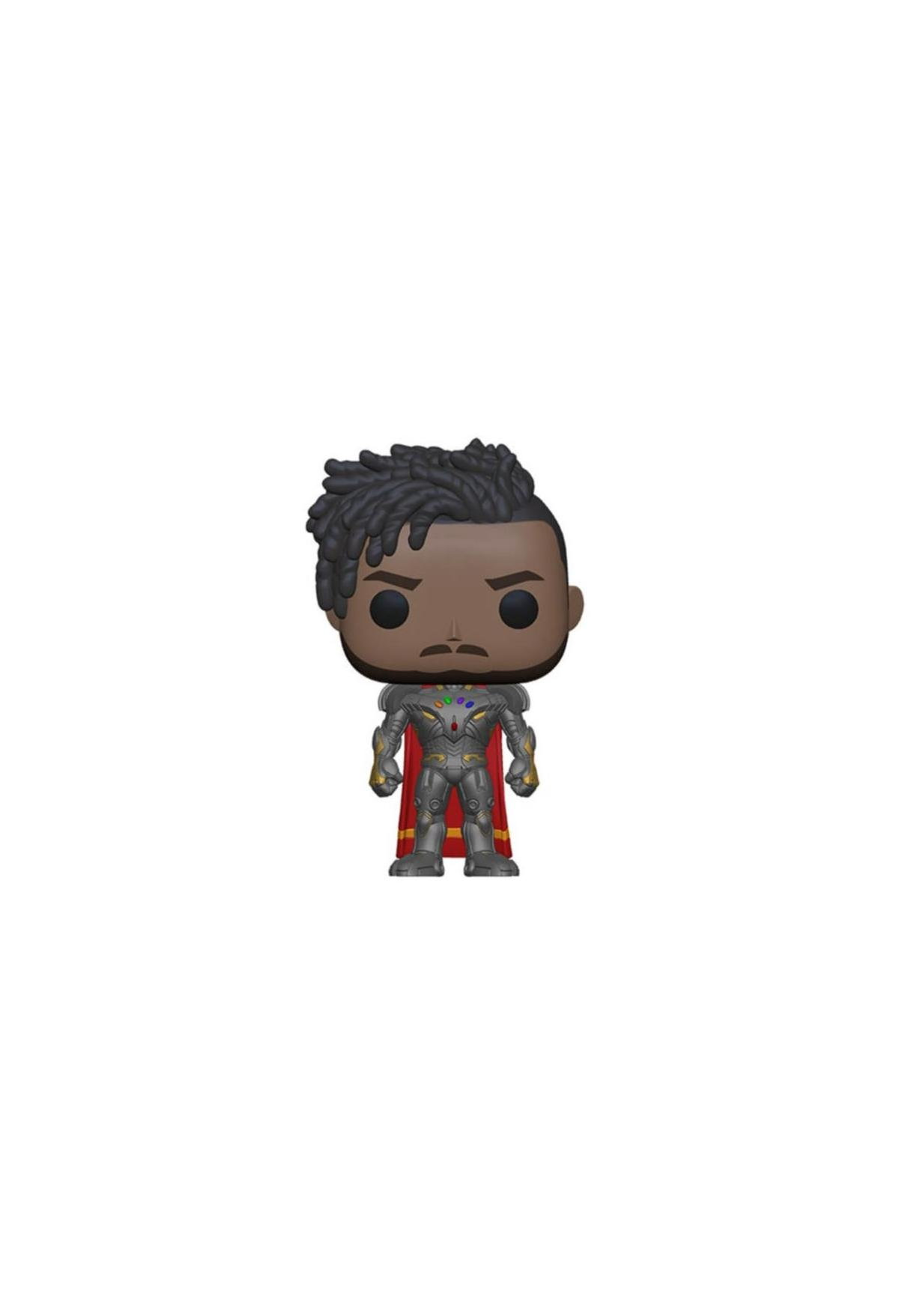 Una figura Funko Pop de un hombre negro con un disfraz inspirado en Ultrón sobre un fondo blanco.