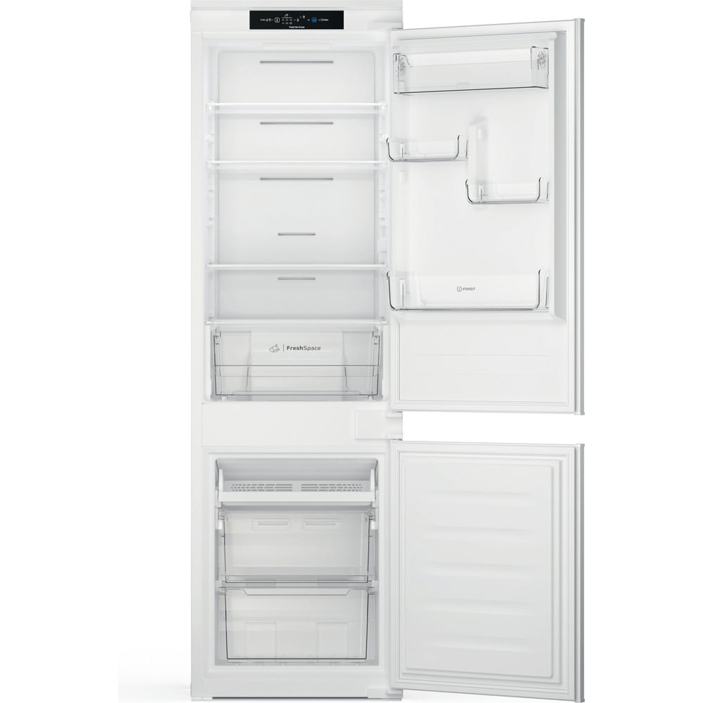 Refrigerador blanco con puertas abiertas, mostrando estantes y cajones para almacenar alimentos. Sección superior, congelador inferior.