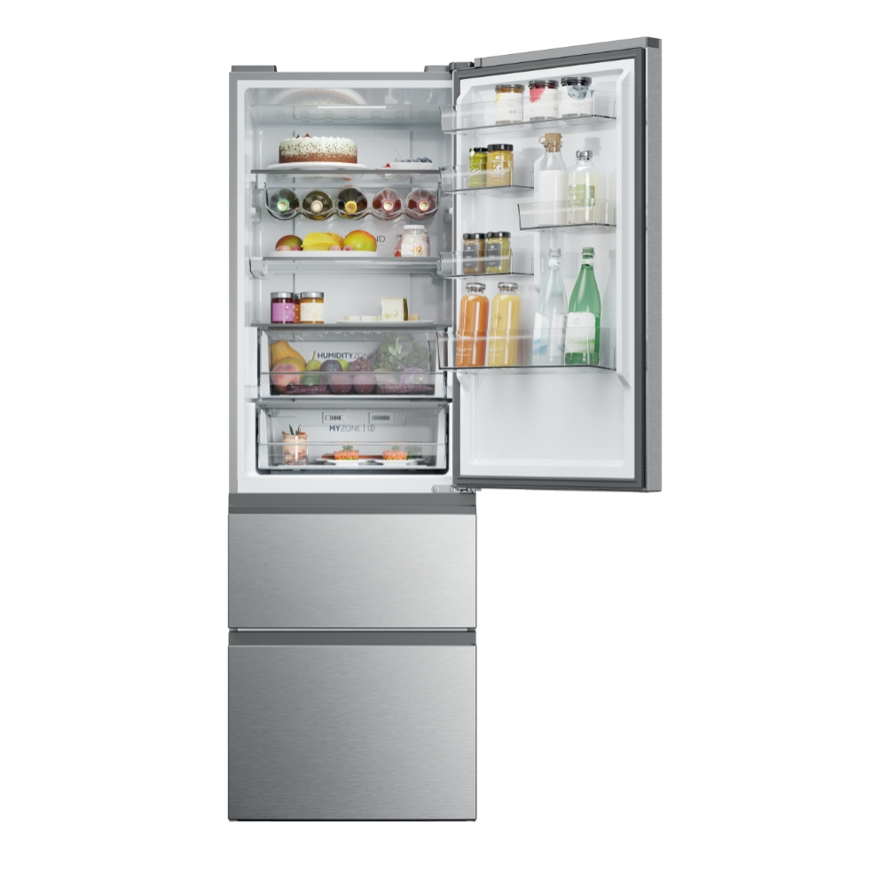 Refrigerador de acero inoxidable abierto. Estantes con alimentos. Cajones inferiores cerrados.