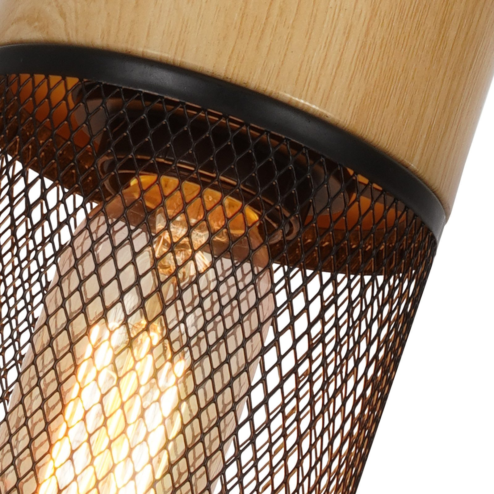 Primo piano di una lampada con rete nera e parte superiore in legno.