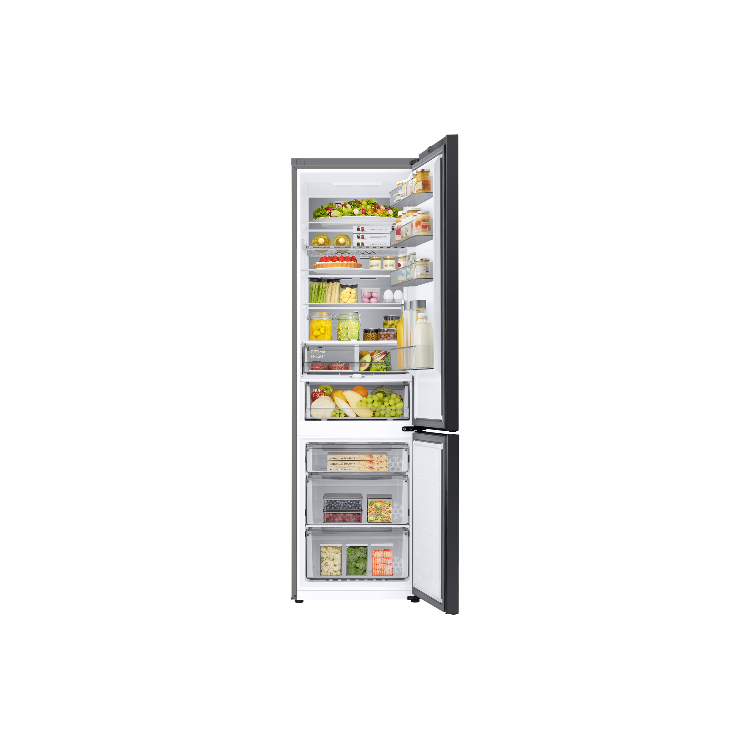 Interno del frigorifero, aperto, pieno di alimenti, cassetti e ripiani.