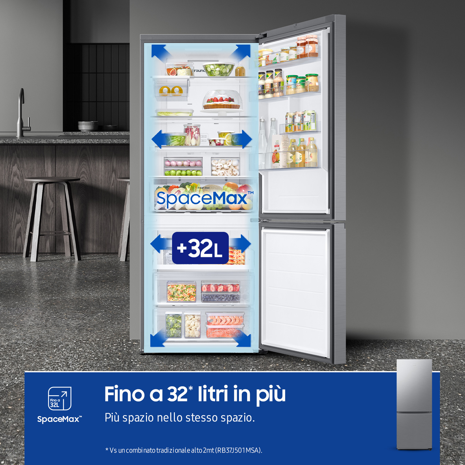 Frigorifero aperto con SpaceMax. Illustra lo spazio extra di 32L.
