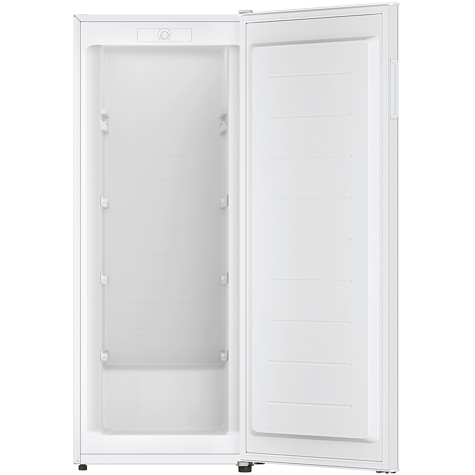 Weißer Gefrierschrank mit offener Tür. Der Gefrierschrank ist leer, mit Regalen im Inneren.