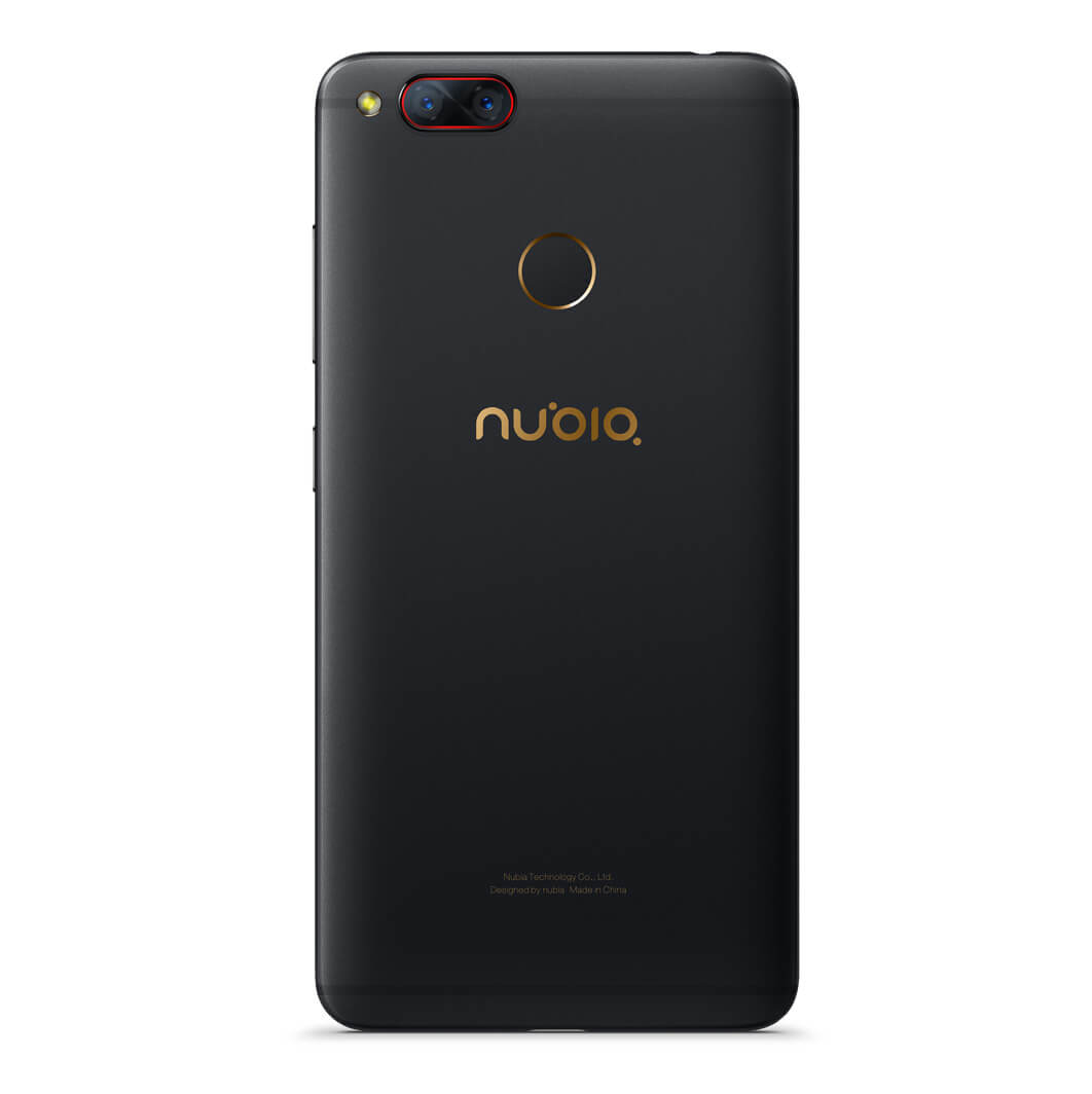 Retro del telefono nero, con doppia fotocamera e logo cerchio dorato.
