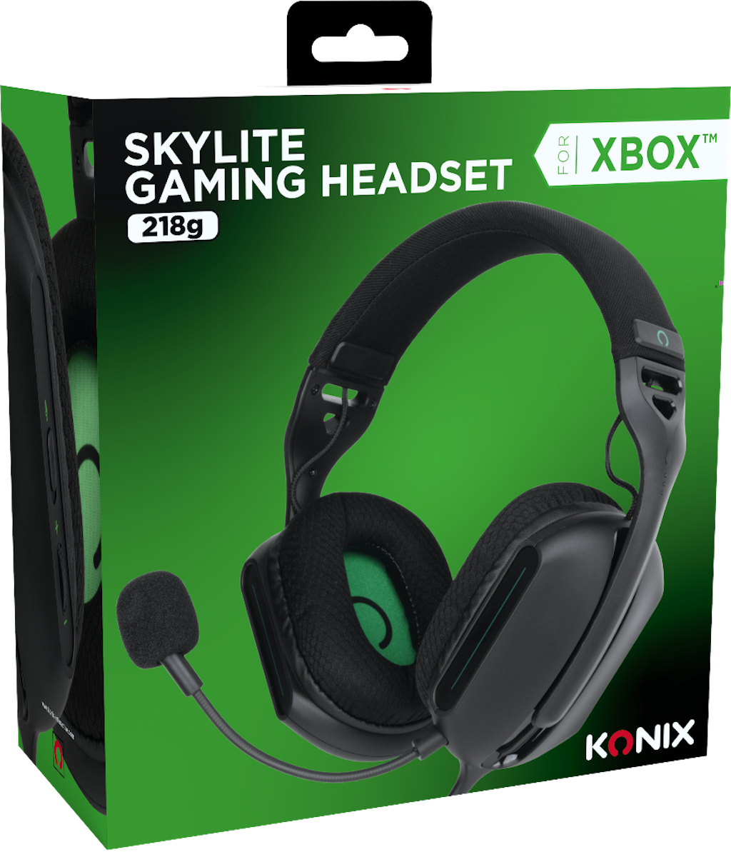 Gaming headset in de doos. De headset is zwart, met een microfoon. De doos is groen en zwart.