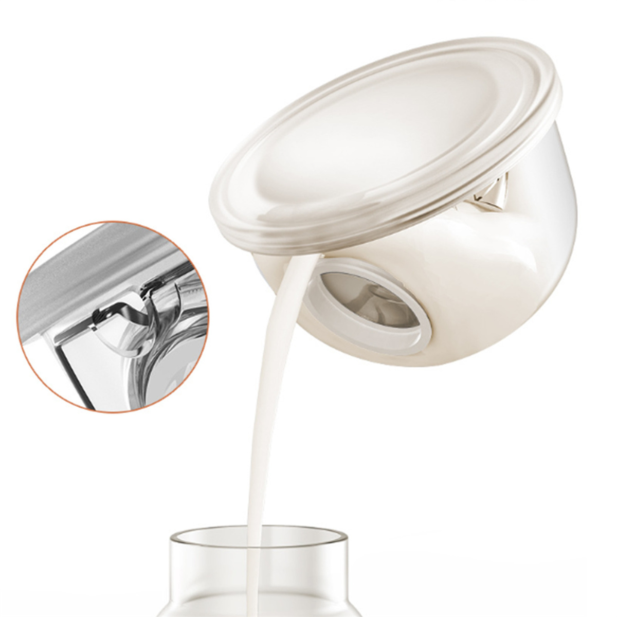 Cremige Flüssigkeit, die aus einem weißen Behälter in ein Glas gegossen wird. Nahaufnahme des Ausgießmechanismus.