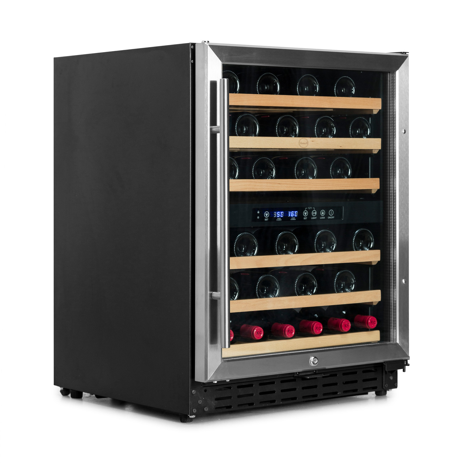 Vinoteca negra con puerta de cristal, botellas visibles. Estantes de madera.
