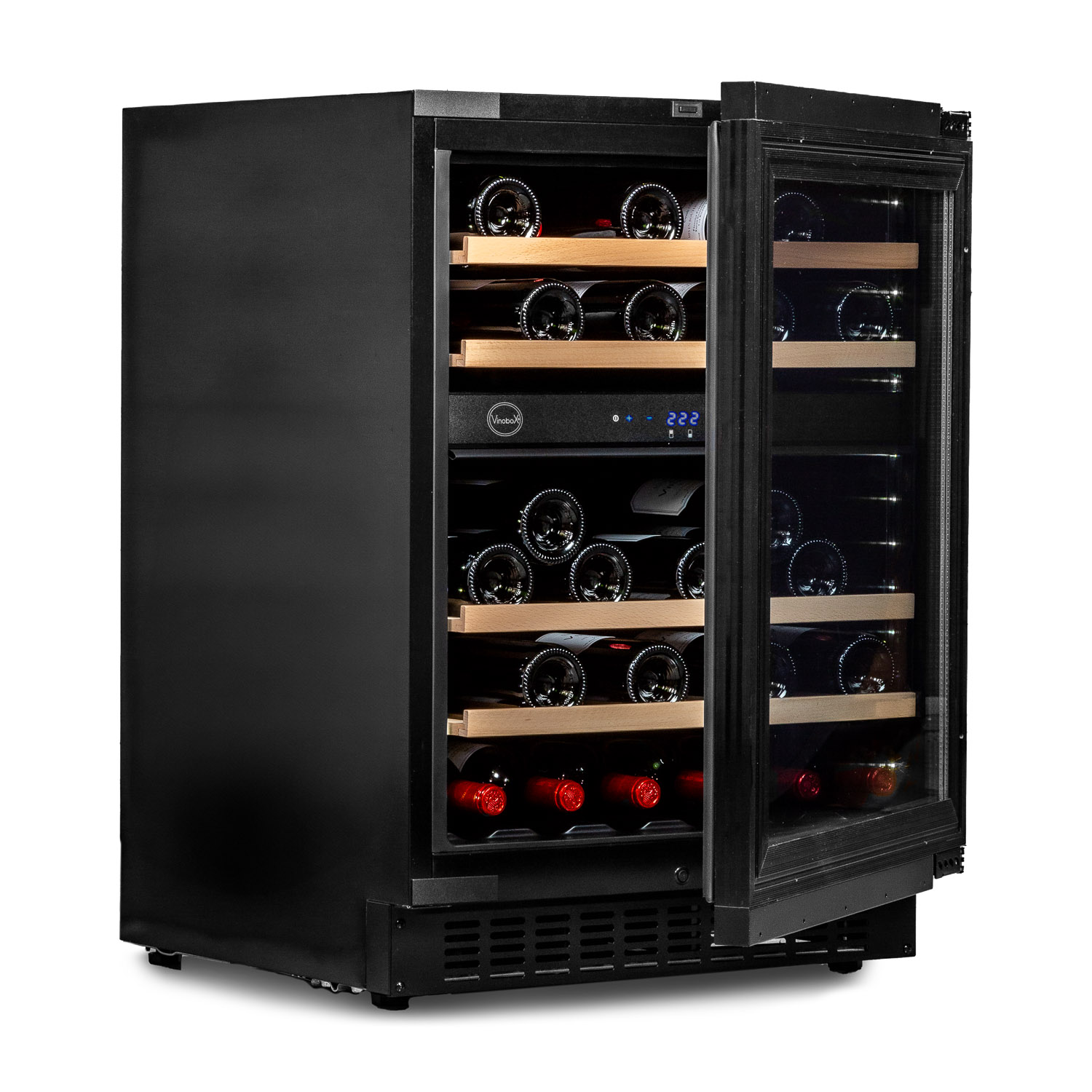 Vinoteca negra con puerta de cristal abierta, llena de botellas de vino en estantes de madera.