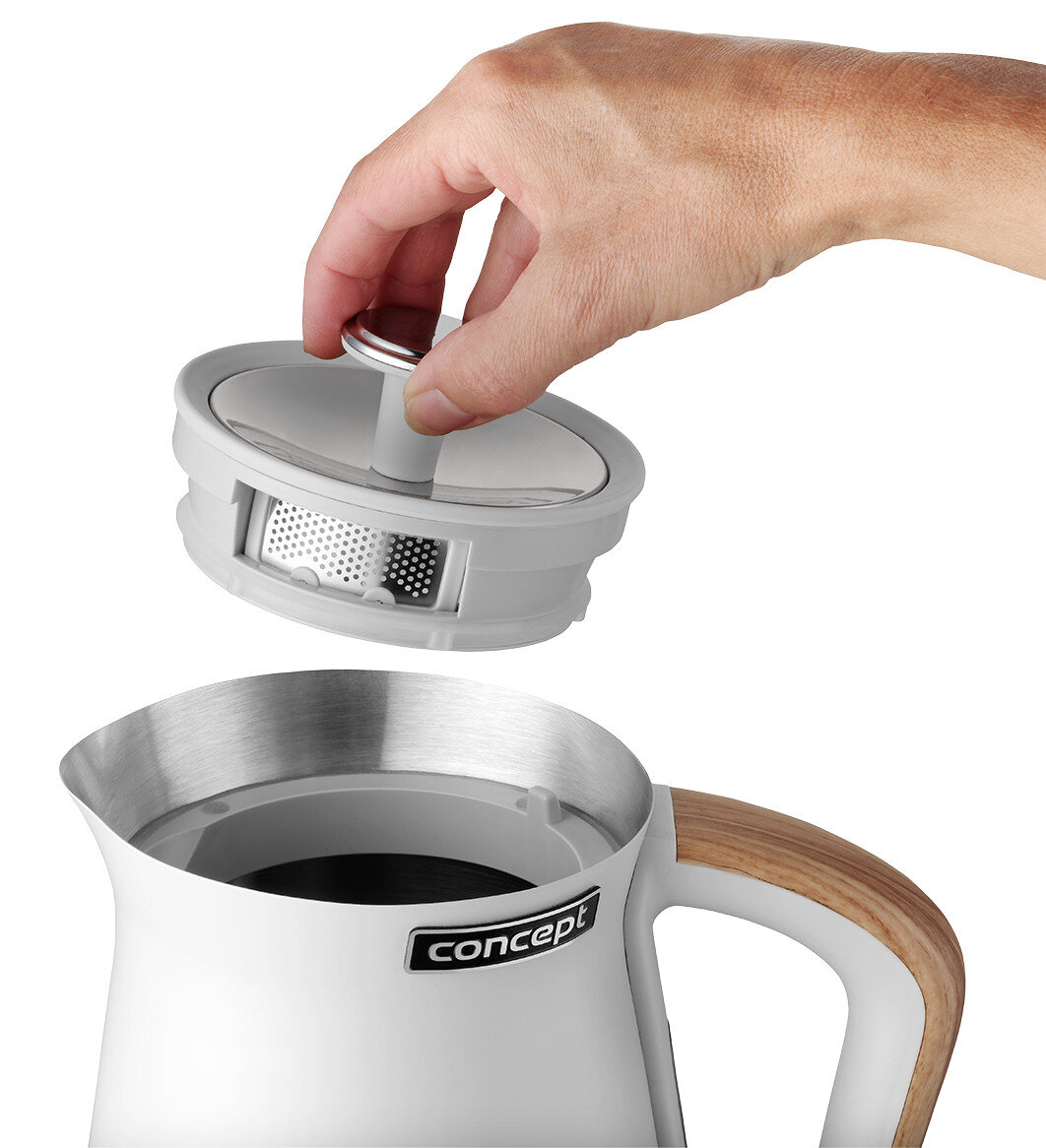 Hand entfernt Filter aus weißer Kaffeekanne.