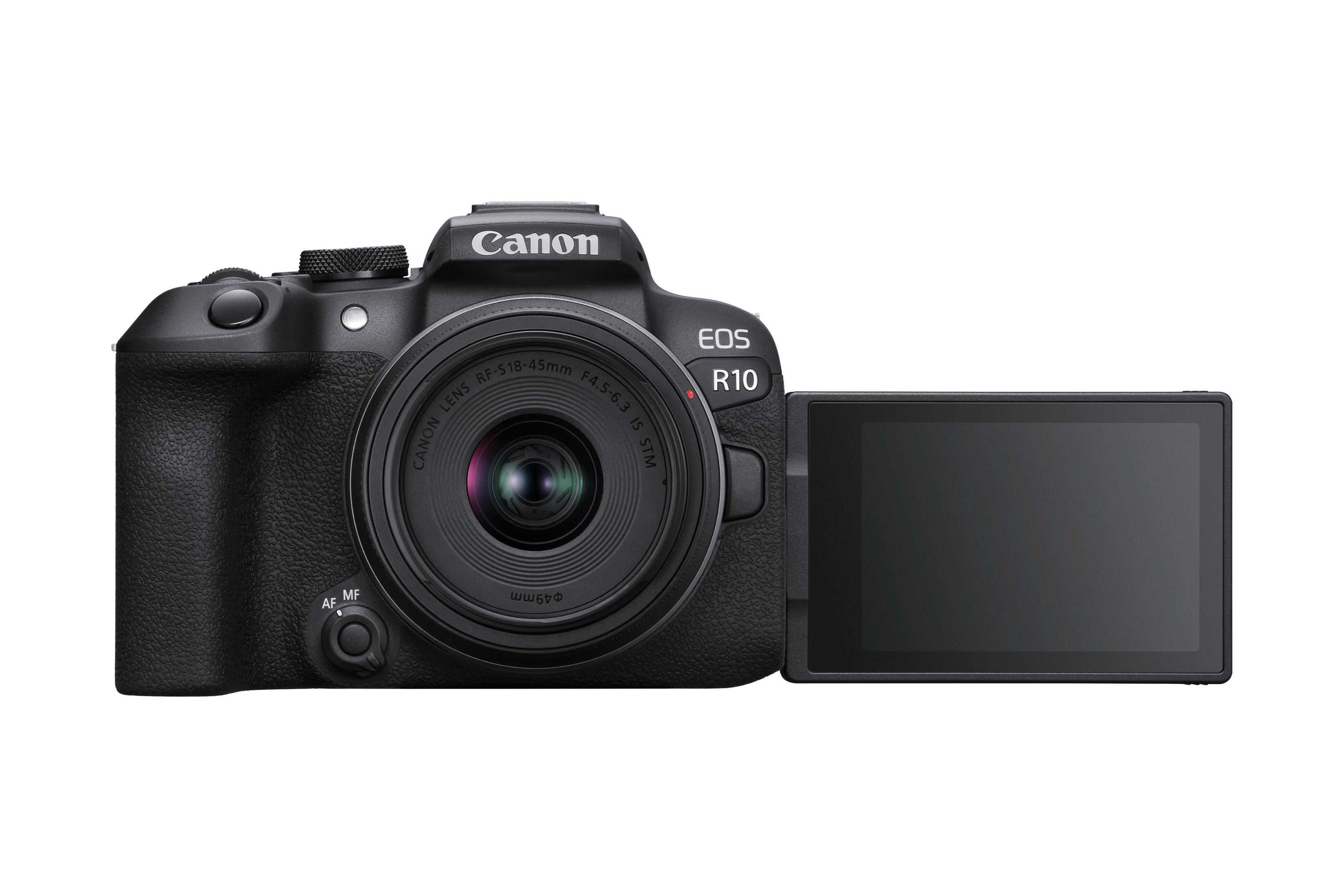 Una fotocamera Canon EOS R10 con lo schermo aperto. È nera e su sfondo bianco.