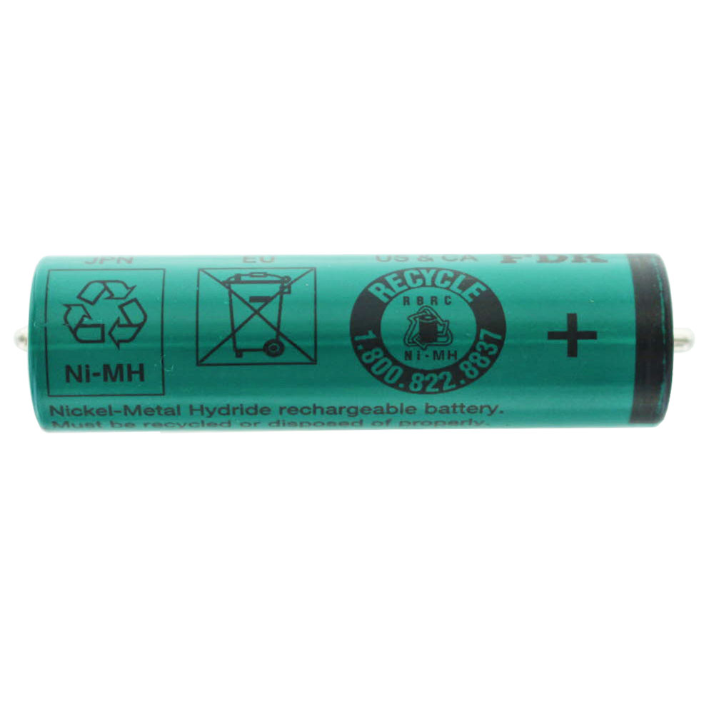 Eine grüne, zylindrische Ni-MH-Akkubatterie mit Recycling-Symbolen.