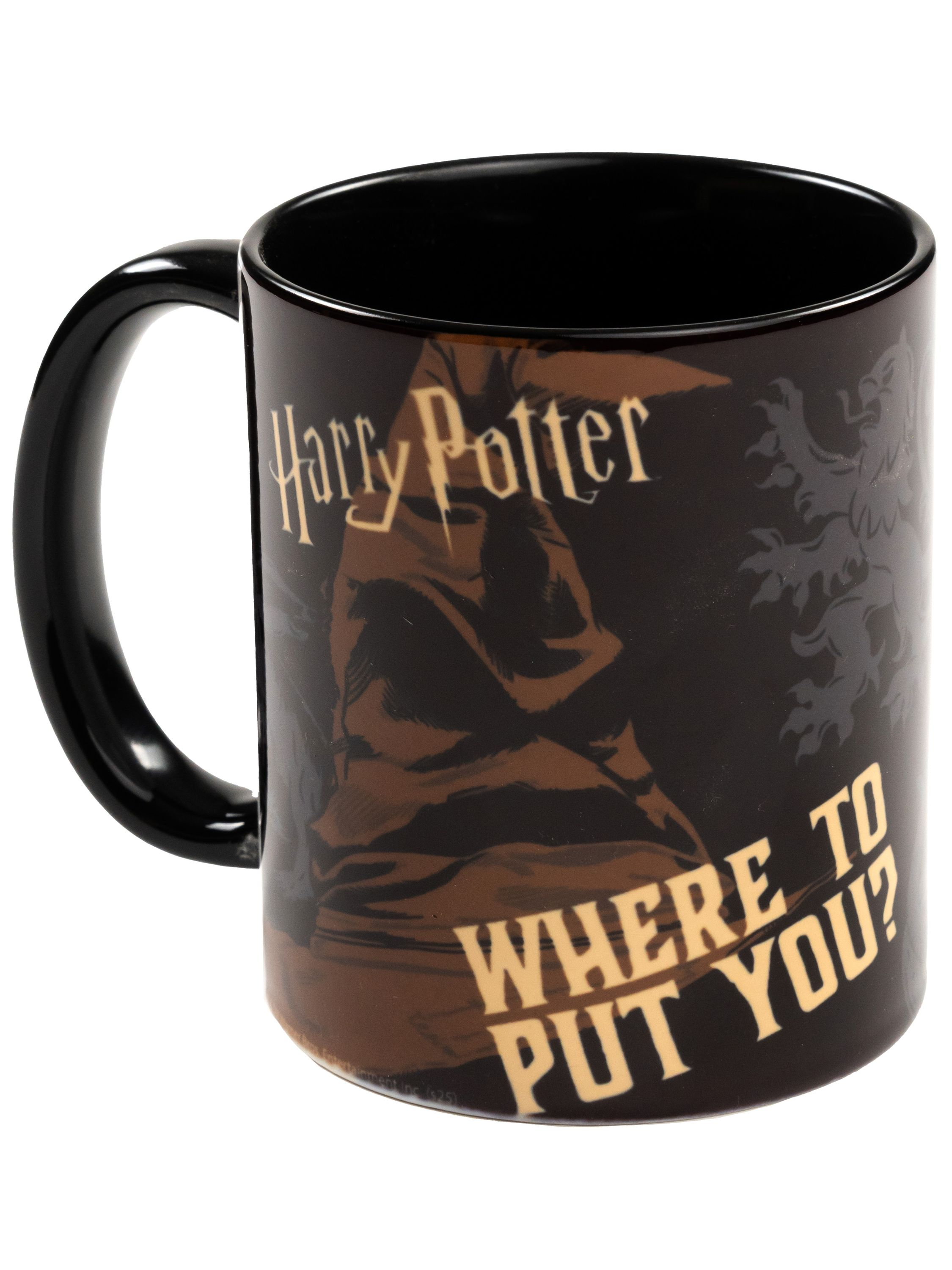 Eine schwarze Harry Potter-Tasse mit dem Sprechenden Hut und dem Text "WHERE TO PUT YOU?"