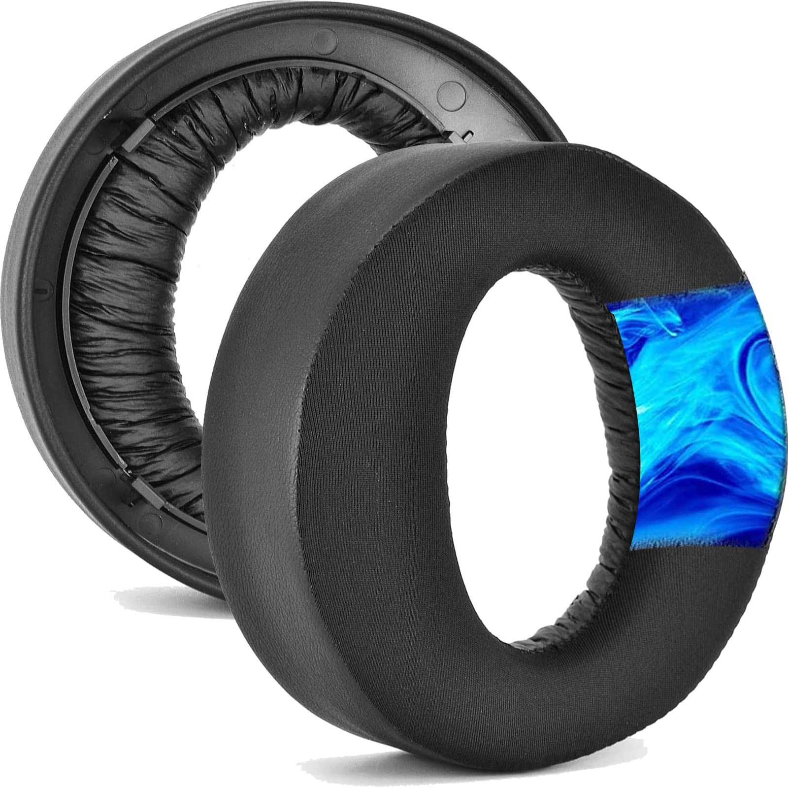 Zwei schwarze Kopfhörer-Ohrpolster, eines hinter dem anderen, mit blauem Muster sichtbar.