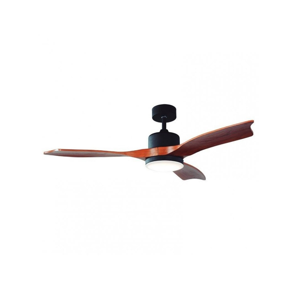 Ventilatore da soffitto con tre pale in legno e motore nero. Sfondo bianco.