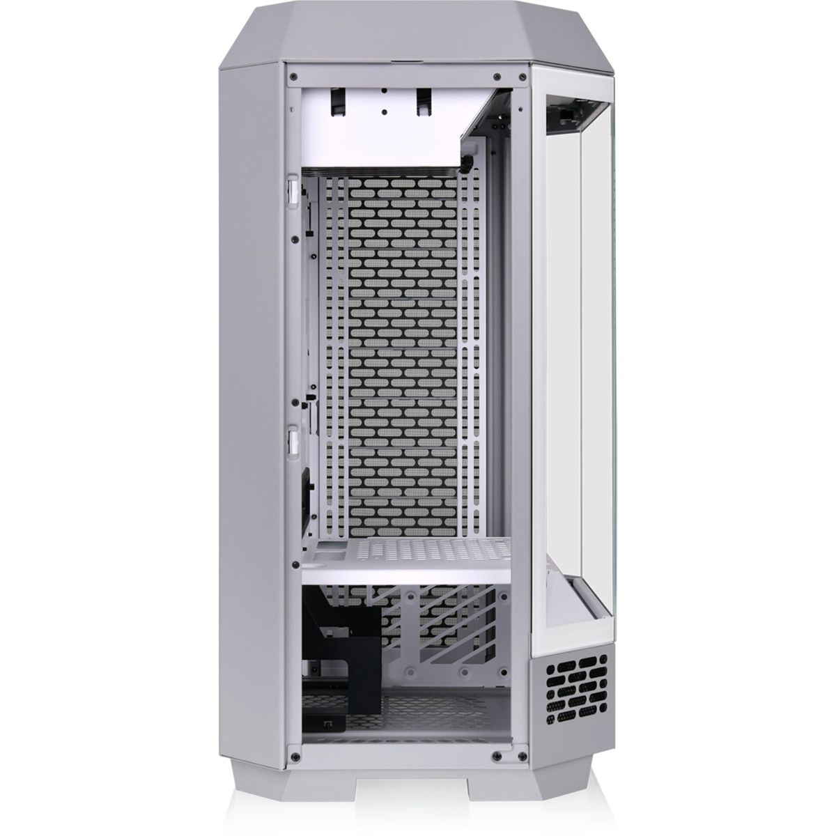 Case per computer argentato. Parte anteriore a rete e pannello laterale in vetro. Interno visibile.