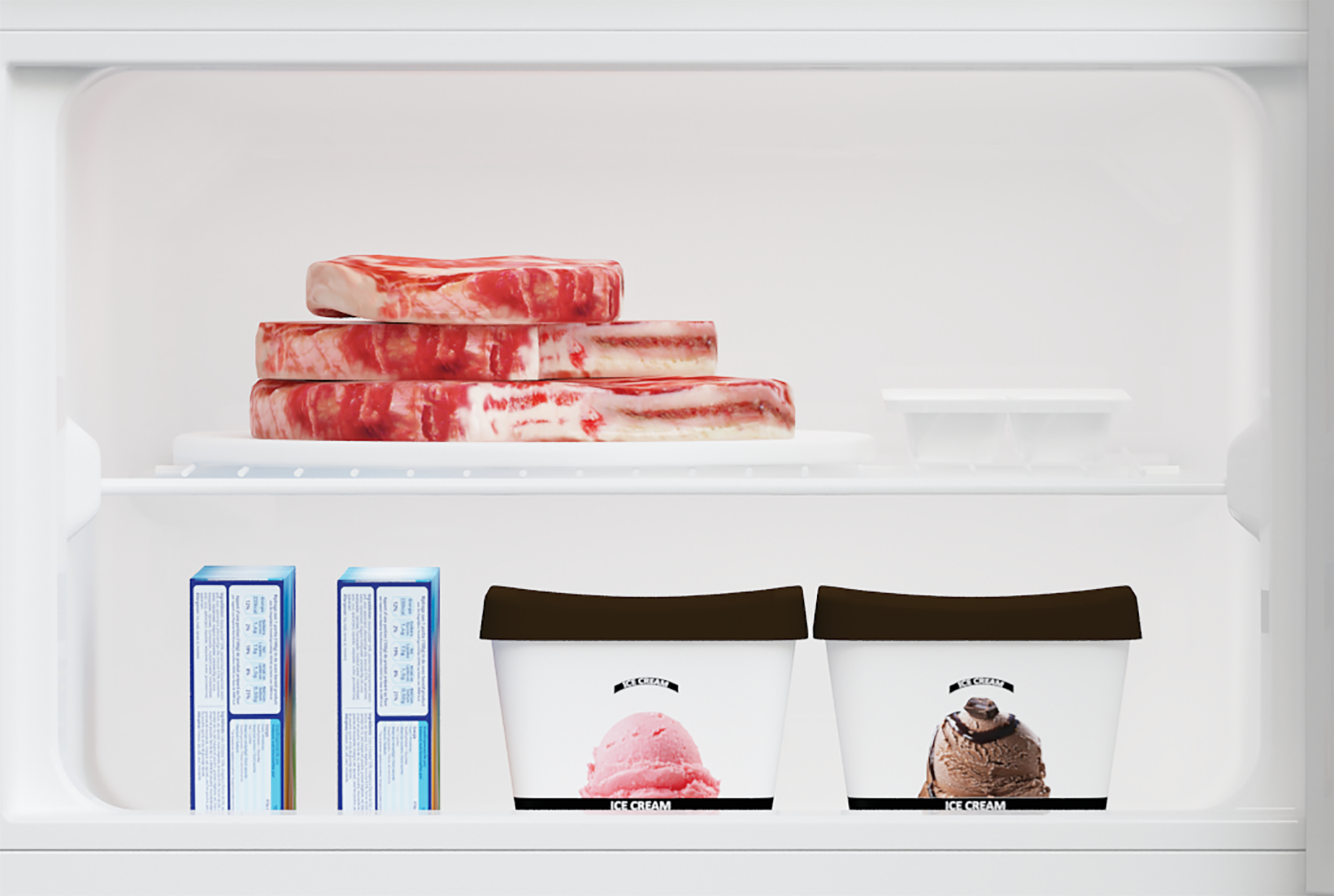 Interno frigorifero con carne, gelato e surgelati. Ripiani bianchi.