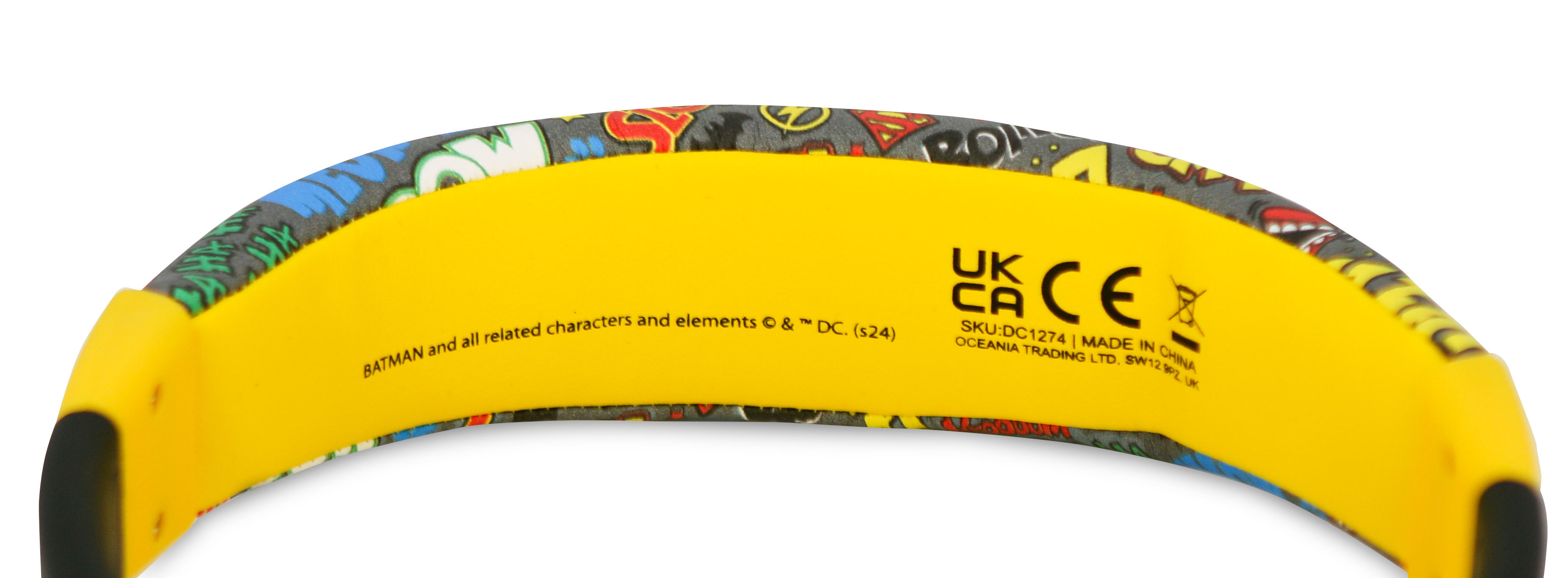 Gele haarband met Batman logo en tekst, met een witte achtergrond.