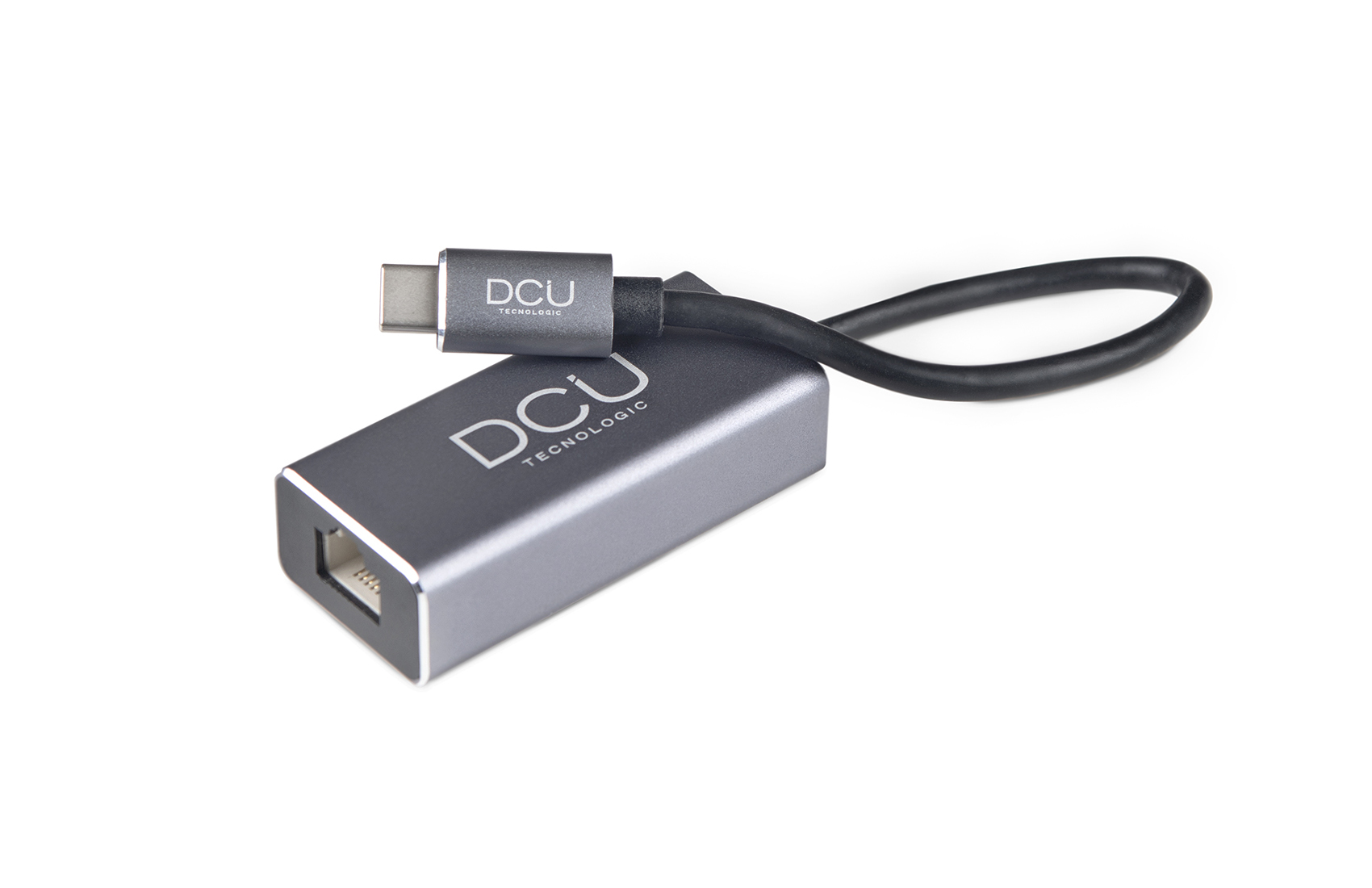Adaptador DCU plateado con conector USB-C y cable negro, fondo blanco.