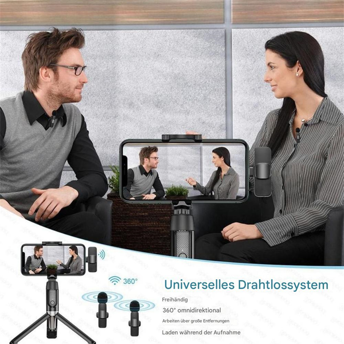 Zwei Personen interviewen sich gegenseitig und zeichnen mit einem Telefon und drahtlosen Mikrofonen auf.
