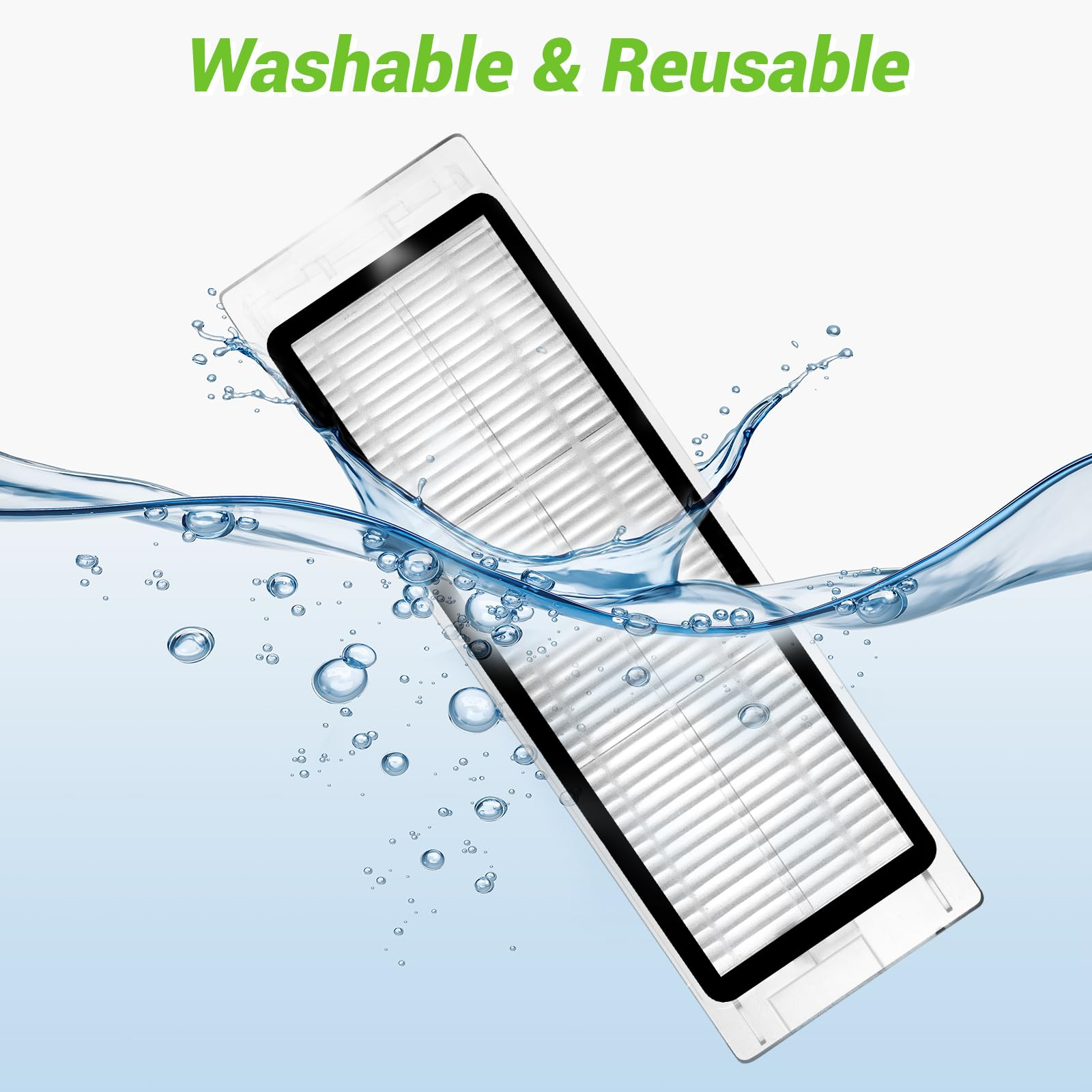 Ein waschbarer und wiederverwendbarer Filter in Wasser mit Blasen drum herum.