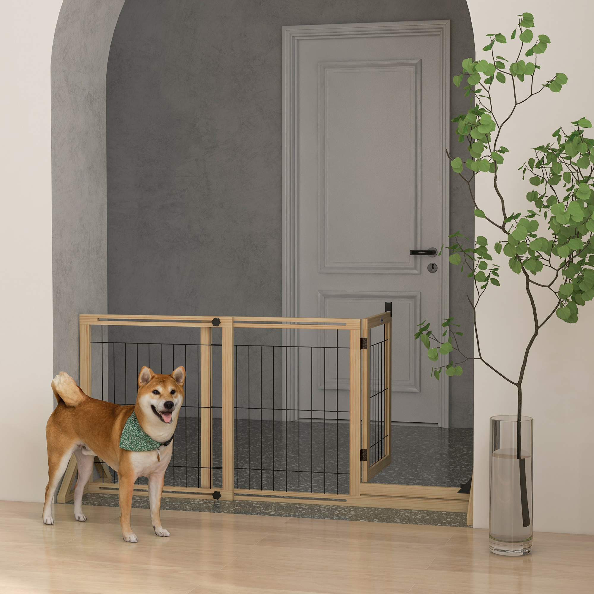 Perro de pie junto a una puerta para mascotas de madera en un arco.