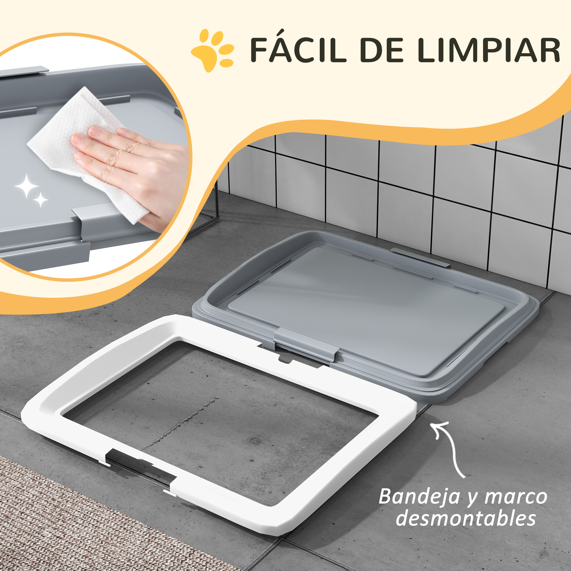 La imagen muestra una bandeja gris para alimentos para mascotas y su marco blanco, con una mano sosteniendo una toallita. La bandeja está abierta.