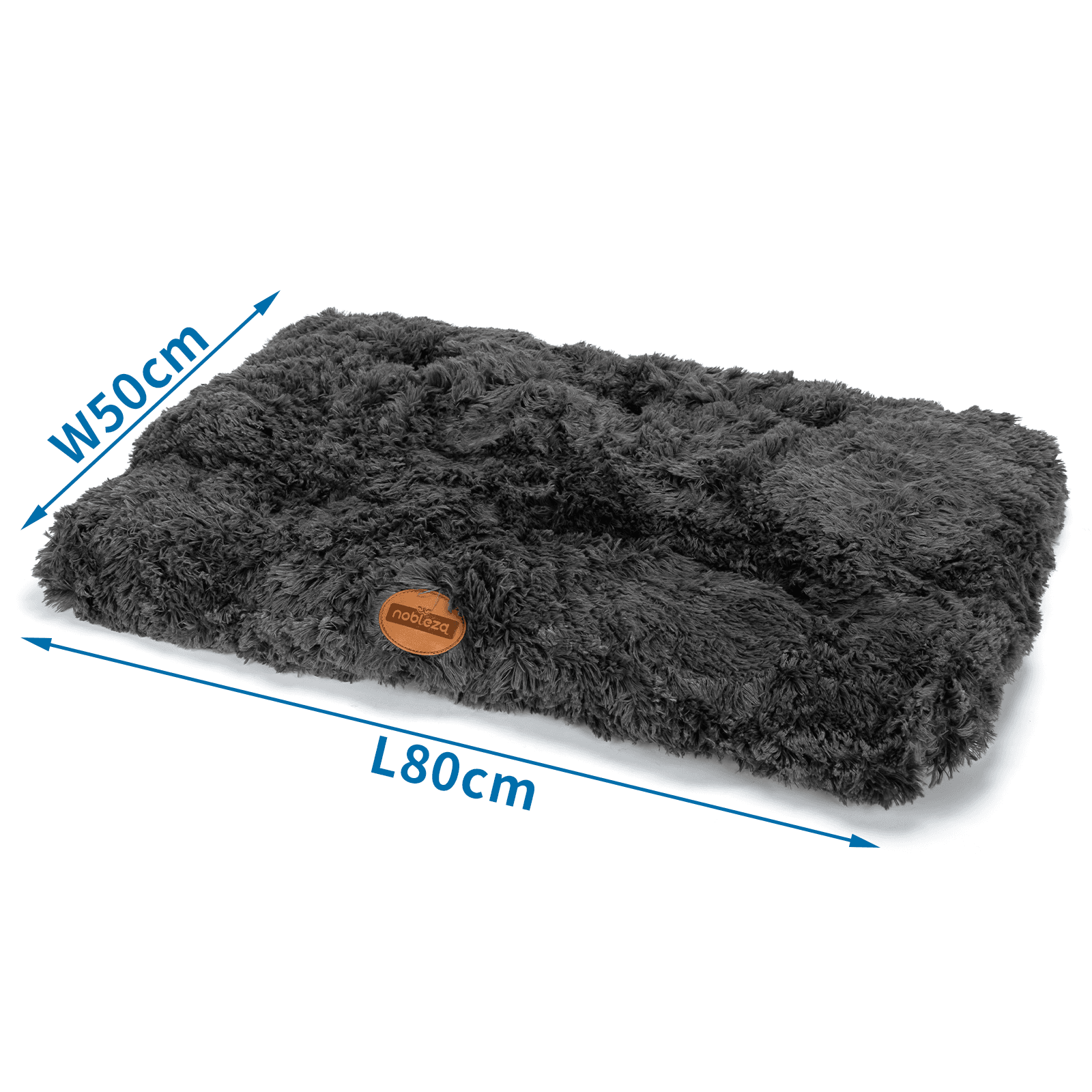 Cama para perro gris, rectangular, borrosa, con etiqueta de cuero marrón, dimensiones mostradas.