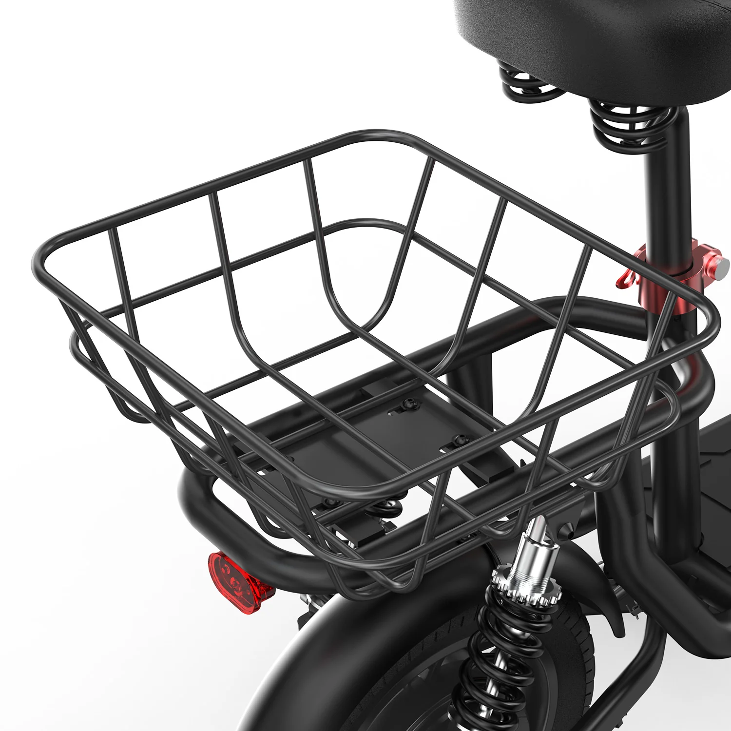 Un cestino in metallo nero attaccato alla parte posteriore di una bici elettrica nera, su sfondo bianco.