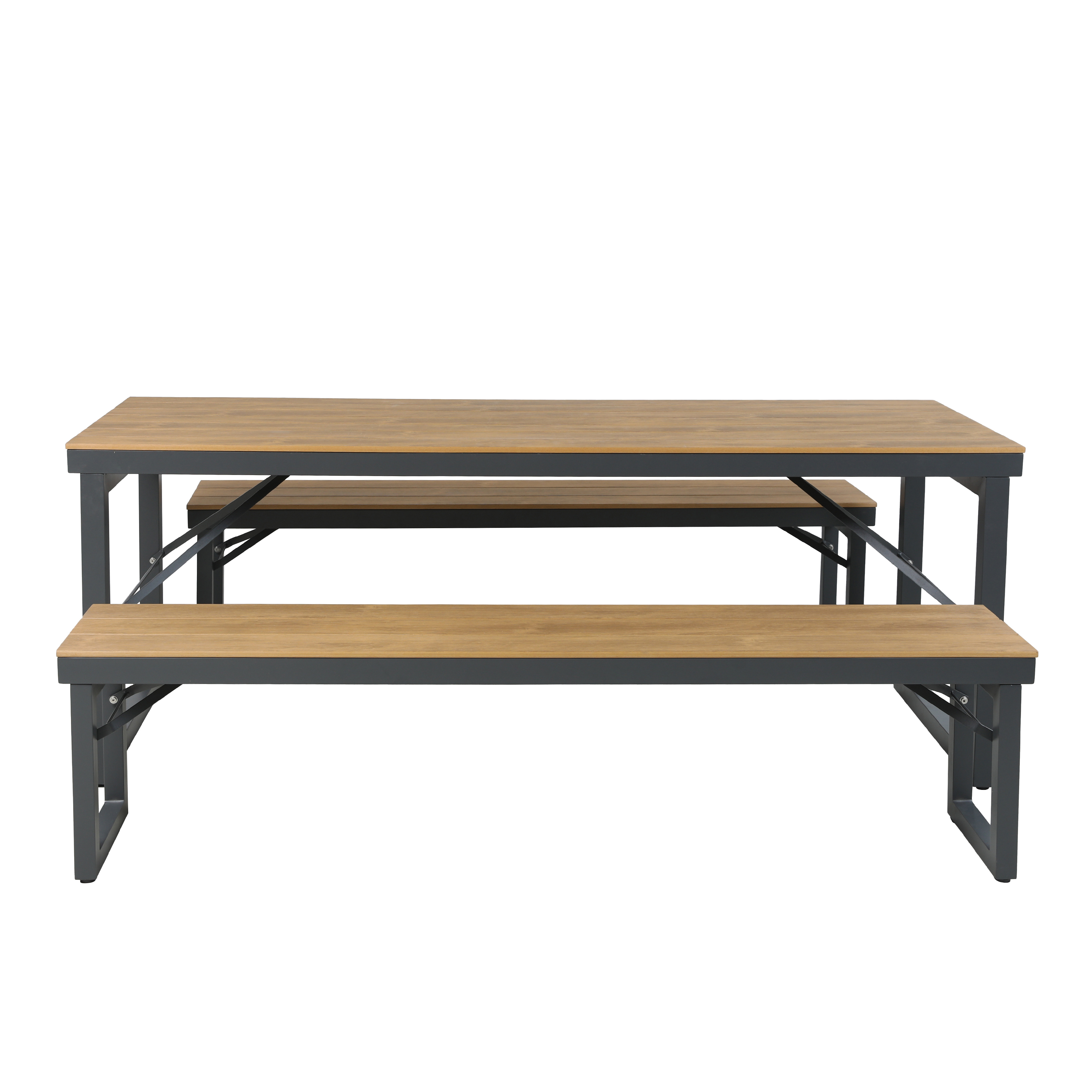 Holz-Picknicktisch und -Bänke auf weißem Hintergrund. Metallbeine. Holzmaserung Tisch und Bänke.