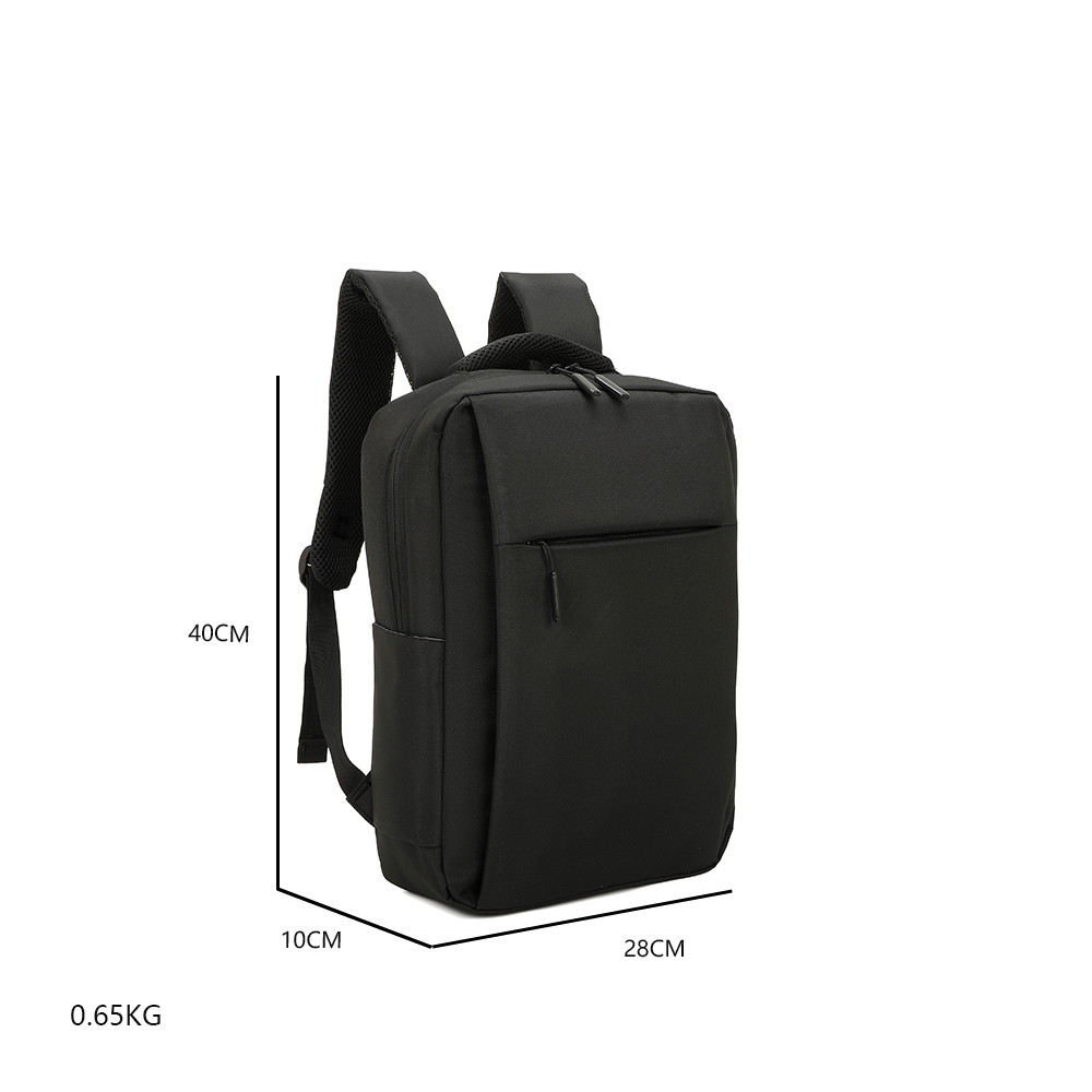 Schwarzer Rucksack mit Maßen: 40 cm Höhe, 28 cm Breite, 10 cm Tiefe. Gewicht: 0,65 kg.