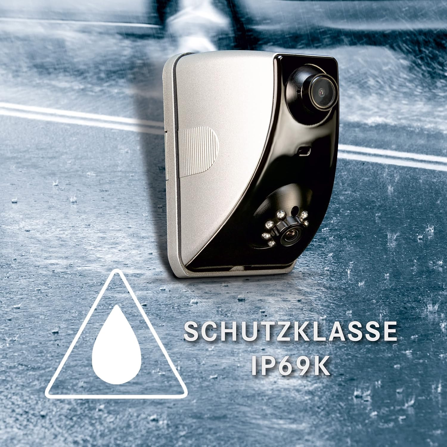 Eine Autokamera mit Regentropfen und IP69K-Text.