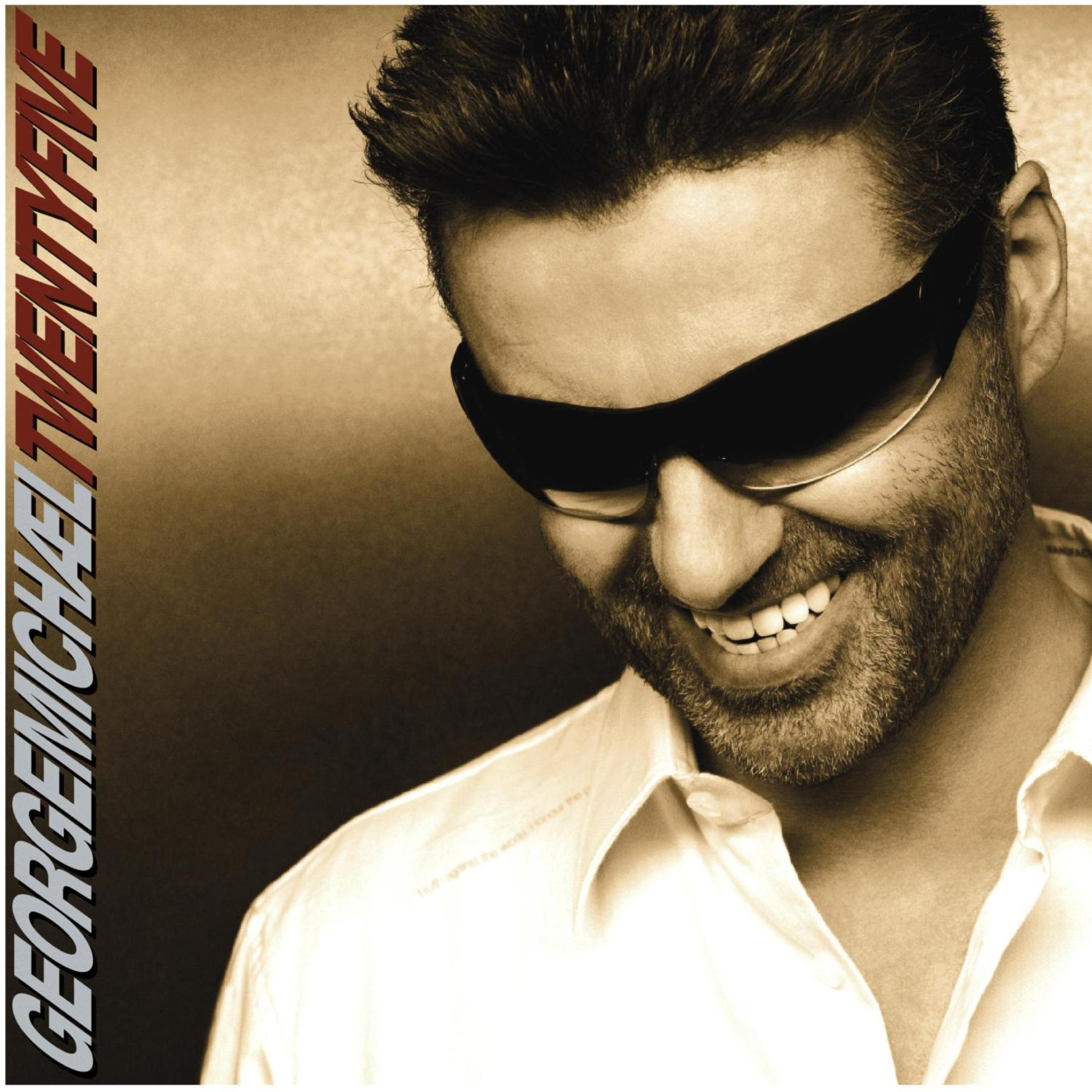 George Michael, con occhiali da sole, sorride. Copertina dell'album con testo "Twentyfive".