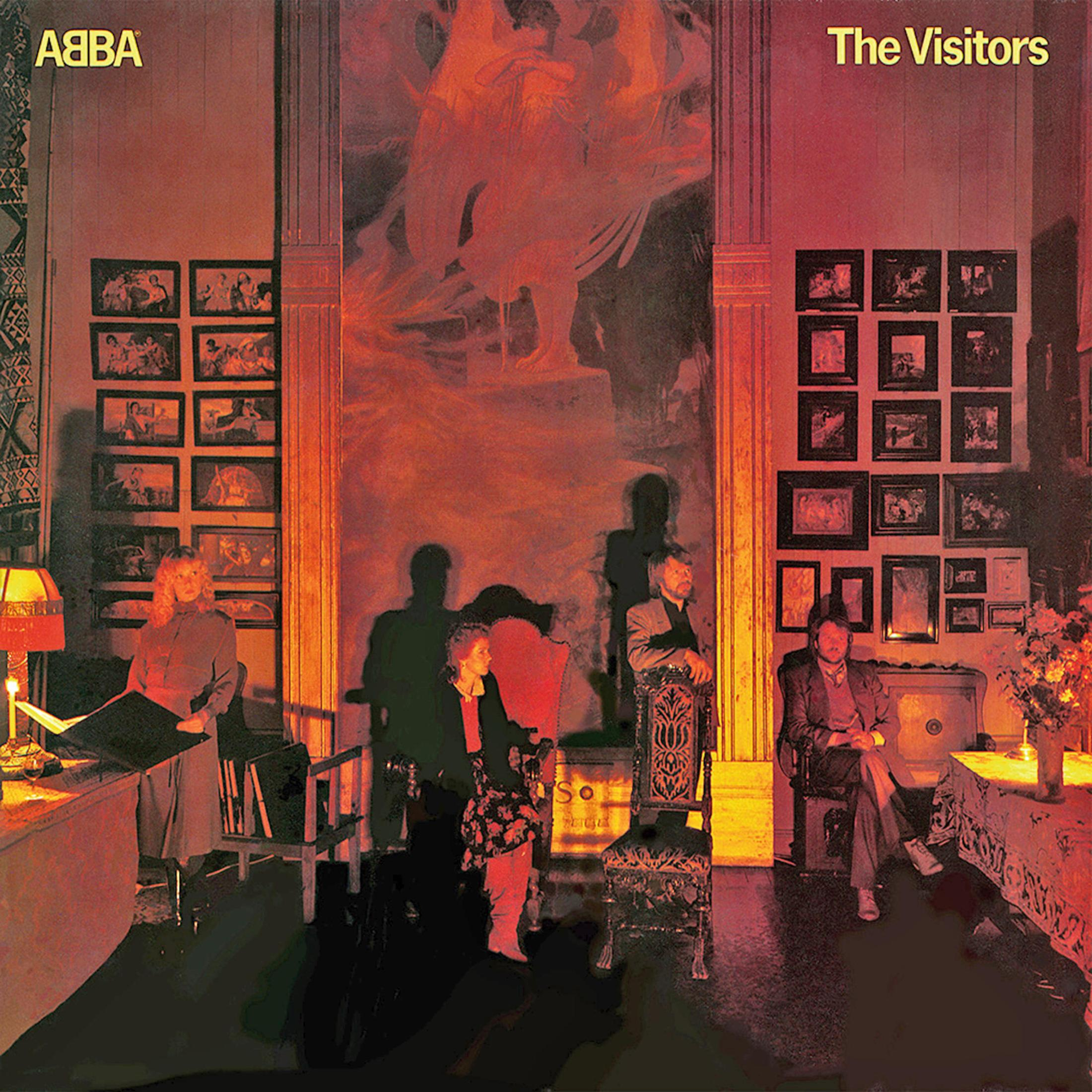 Copertina dell'album con persone in una stanza. Il titolo è ABBA The Visitors.