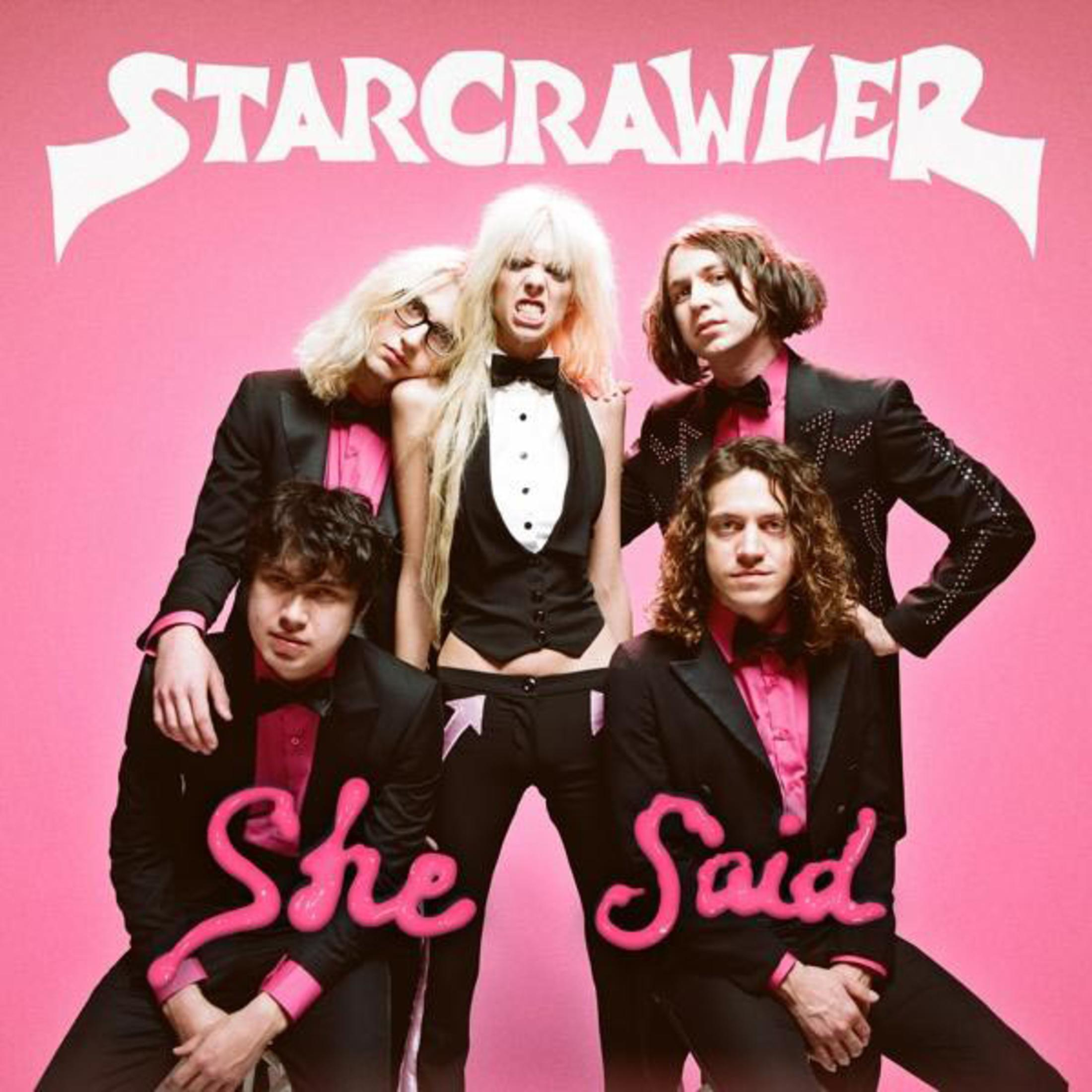 Copertina dell'album con una band di cinque persone su sfondo rosa, con le parole 'Starcrawler' e 'She Said'.