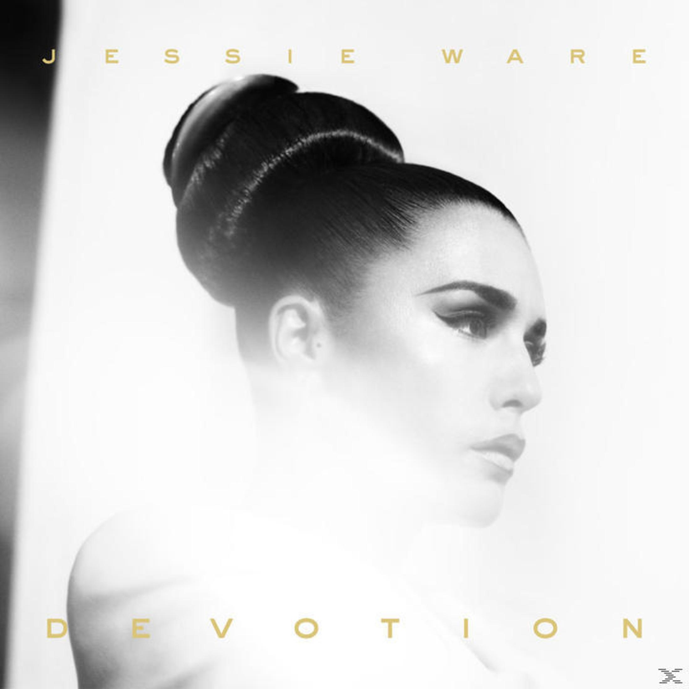 Portada del álbum: Jessie Ware, foto en blanco y negro, moño alto. La palabra Devotion.