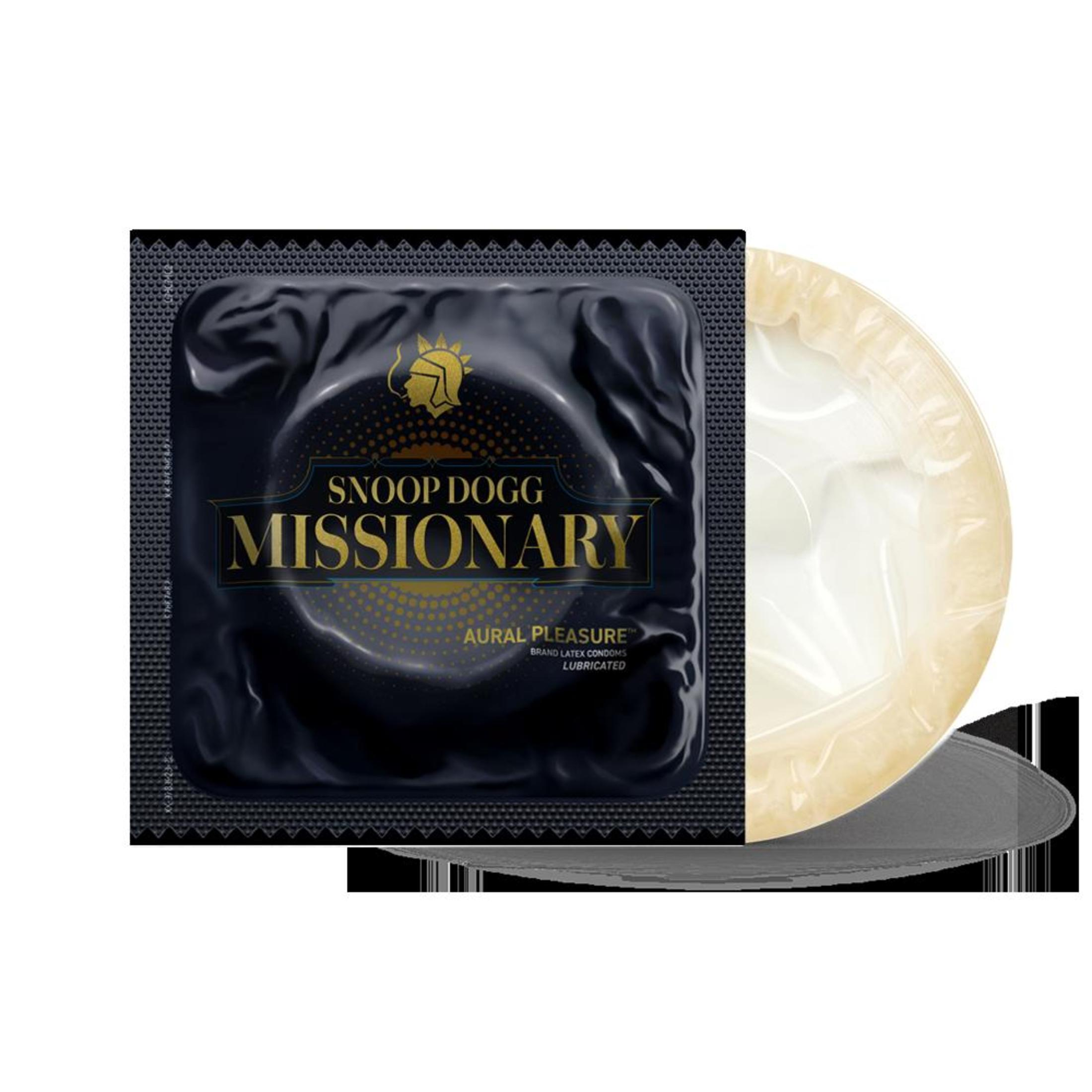 Paquete de condones Snoop Dogg Missionary. El condón es visible junto al paquete.
