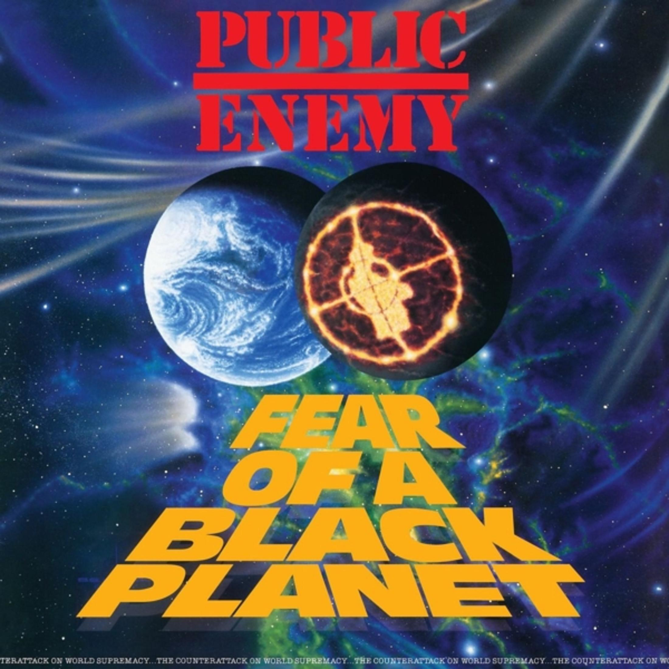 Copertina dell'album: Due pianeti, uno simile alla Terra, l'altro con una pistola. Testo: Public Enemy, Fear of a Black Planet.