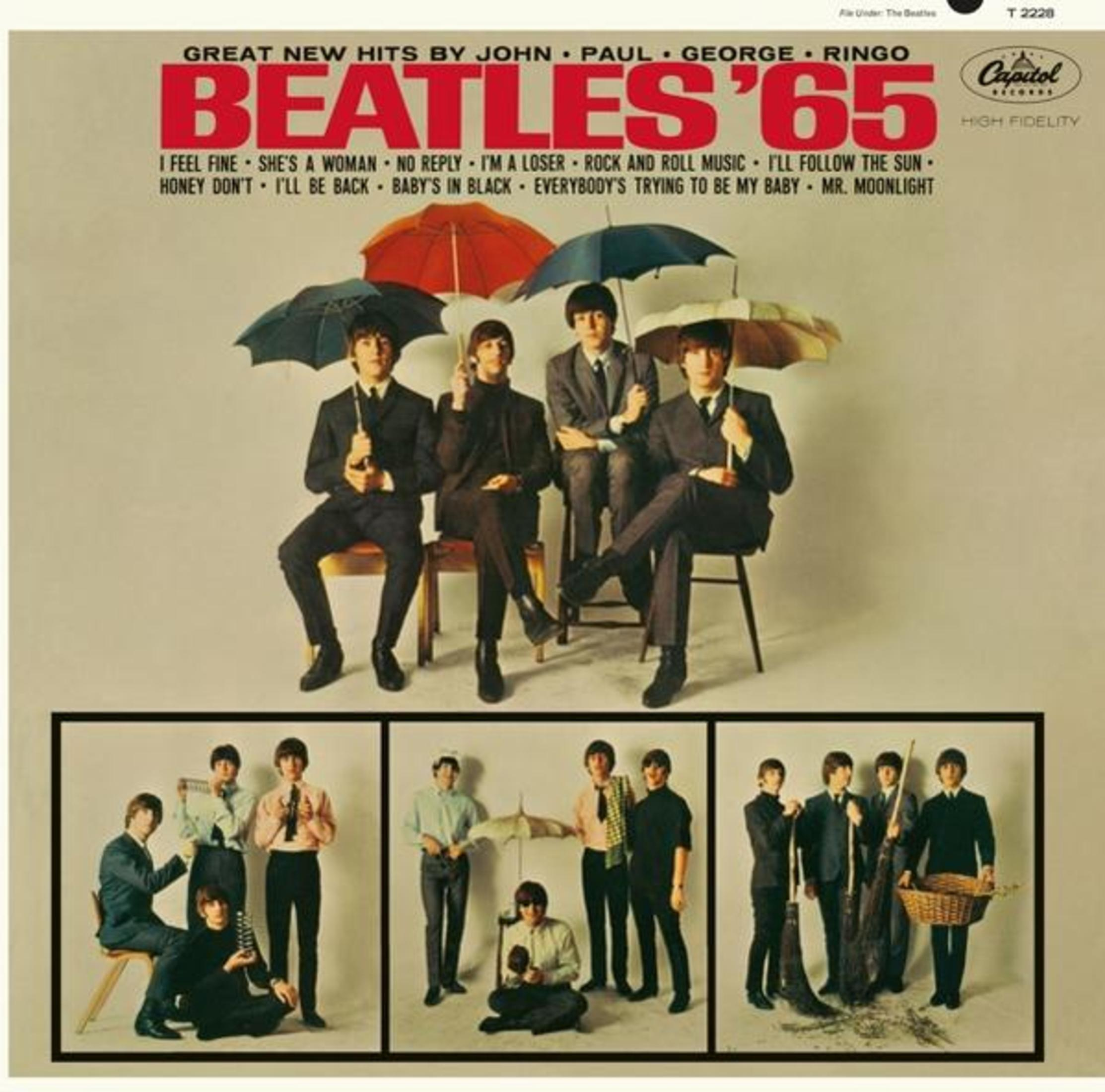 Copertina dell'album dei Beatles: membri della band con ombrelli. Include canzoni come 'I Feel Fine'.